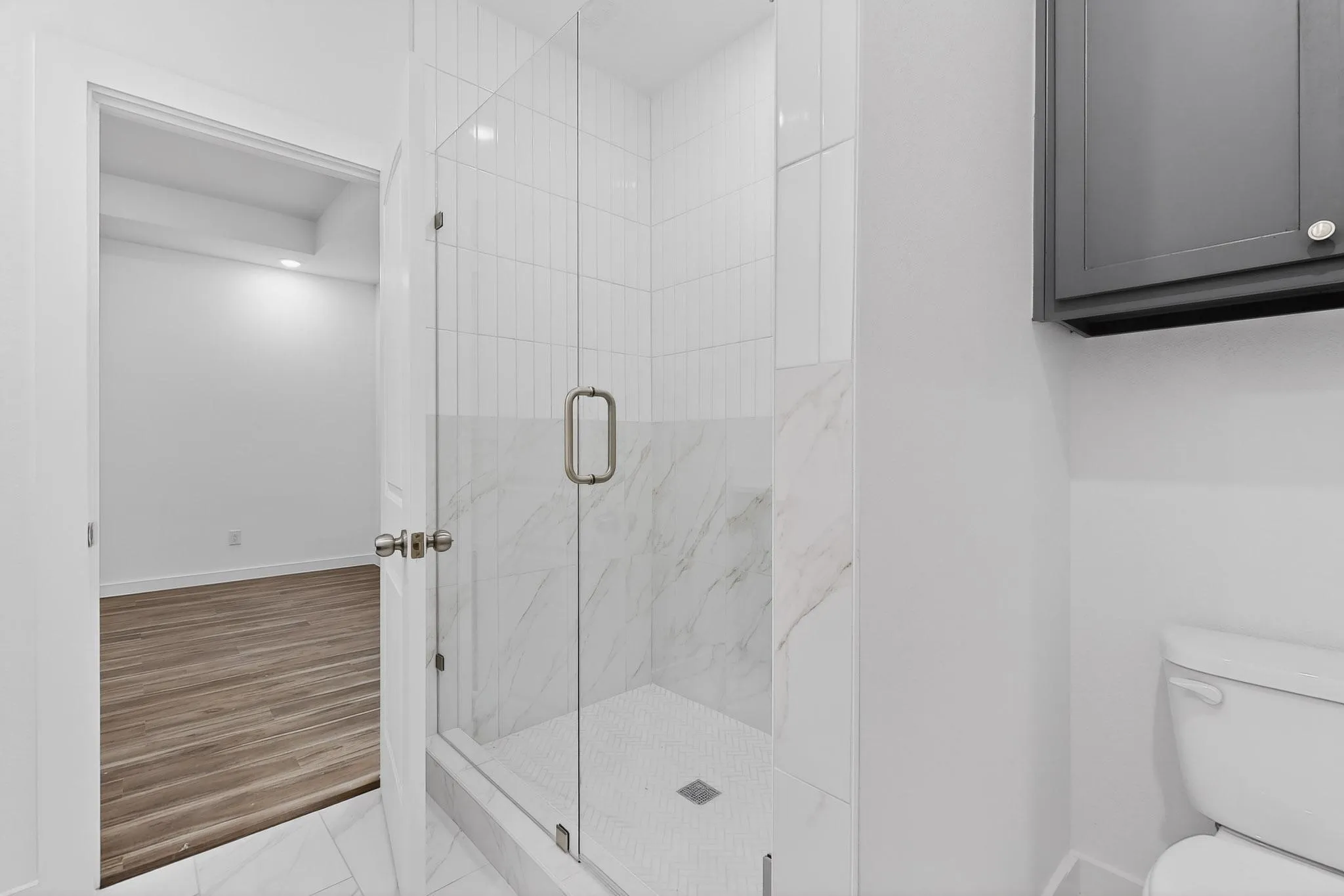 Single Family Residence For Sale in Dallas County , 4523 Metropolitan Avenue, Dallas, Texas 75210, 3 Bedroom, 2 Bathroom, 2 Garage spaces, 1,415 Sqft, built in 2026, mls#21352417, Real Estate Agent in Dallas, Homes For Sale in Dallas county, Homes For Sale in Dallas, Realtor in Dallas Texas, Real Estate Brokerage Independent Realty Texas, Luminita Cordes Realtor