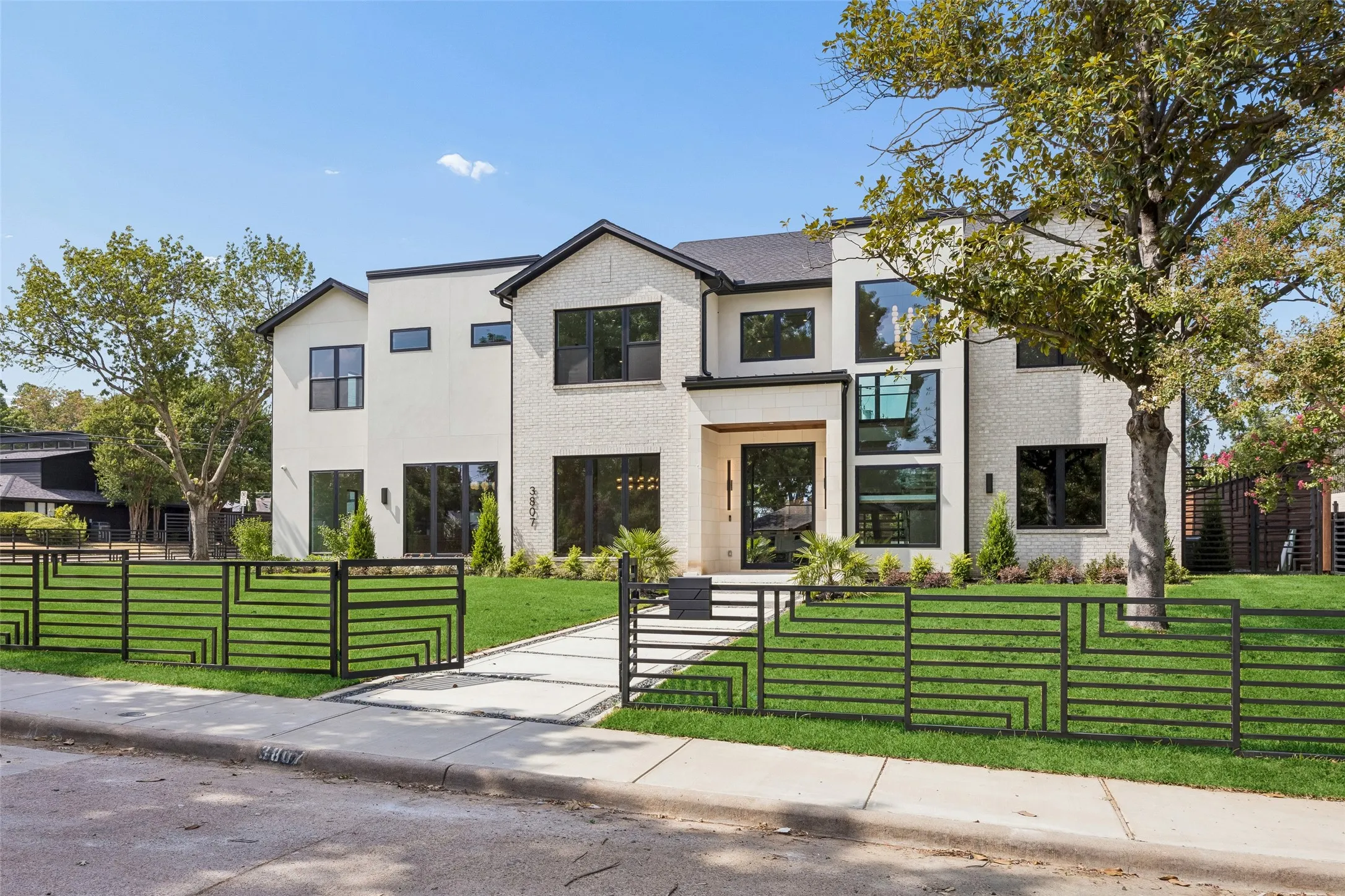 Single Family Residence For Sale in Dallas County , 3807 Pallos Verdas Drive, Dallas, Texas 75229, 6 Bedroom, 7 Bathroom, 3 Garage spaces, 6,510 Sqft, built in 2026, mls#21199377, Real Estate Agent in Dallas, Homes For Sale in Dallas county, Homes For Sale in Dallas, Realtor in Dallas Texas, Real Estate Brokerage Independent Realty Texas, Luminita Cordes Realtor