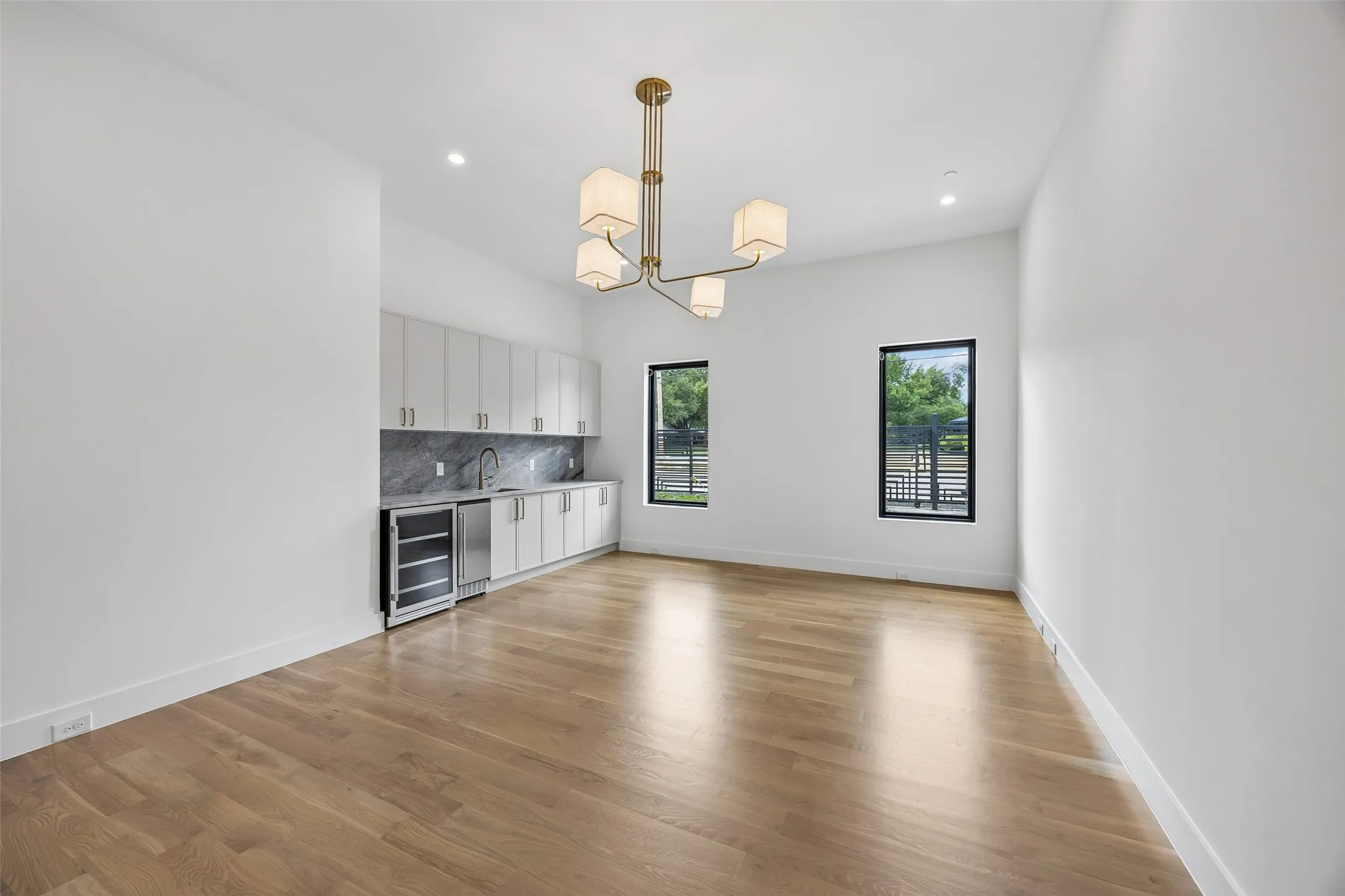 Single Family Residence For Sale in Dallas County , 3807 Pallos Verdas Drive, Dallas, Texas 75229, 6 Bedroom, 7 Bathroom, 3 Garage spaces, 6,510 Sqft, built in 2026, mls#21199377, Real Estate Agent in Dallas, Homes For Sale in Dallas county, Homes For Sale in Dallas, Realtor in Dallas Texas, Real Estate Brokerage Independent Realty Texas, Luminita Cordes Realtor