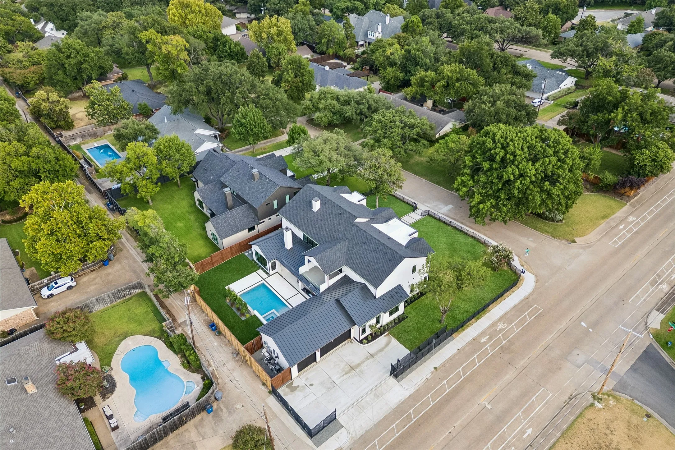 Single Family Residence For Sale in Dallas County , 3807 Pallos Verdas Drive, Dallas, Texas 75229, 6 Bedroom, 7 Bathroom, 3 Garage spaces, 6,510 Sqft, built in 2026, mls#21199377, Real Estate Agent in Dallas, Homes For Sale in Dallas county, Homes For Sale in Dallas, Realtor in Dallas Texas, Real Estate Brokerage Independent Realty Texas, Luminita Cordes Realtor