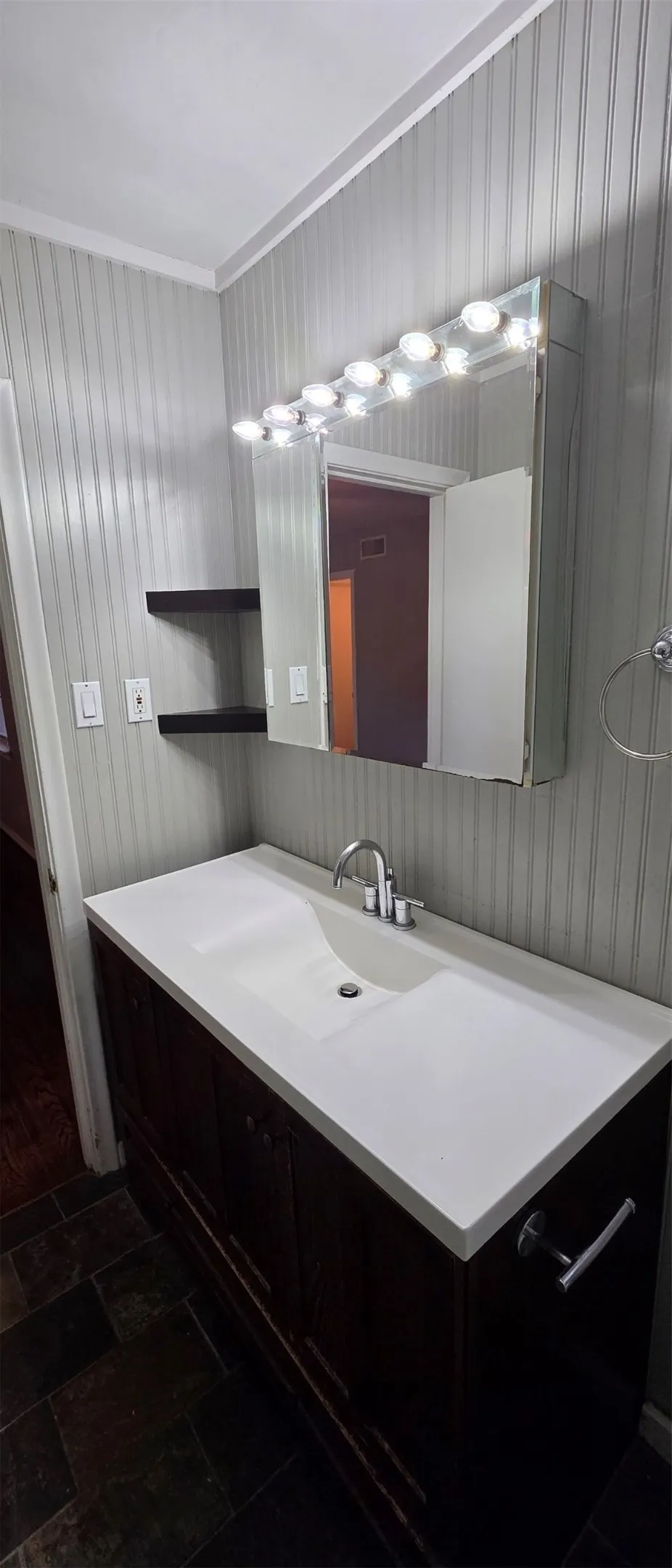 Single Family Residence For Rent in Dallas County , 7303 Bucknell Drive, Dallas, Texas 75214, 4 Bedroom, 3 Bathroom, Garage spaces, 2,148 Sqft, built in 1958, mls#21350826, Real Estate Agent in Dallas, Homes For Rent in Dallas county, Homes For Rent in Dallas, Realtor in Dallas Texas, Real Estate Brokerage Independent Realty Texas, Luminita Cordes Realtor