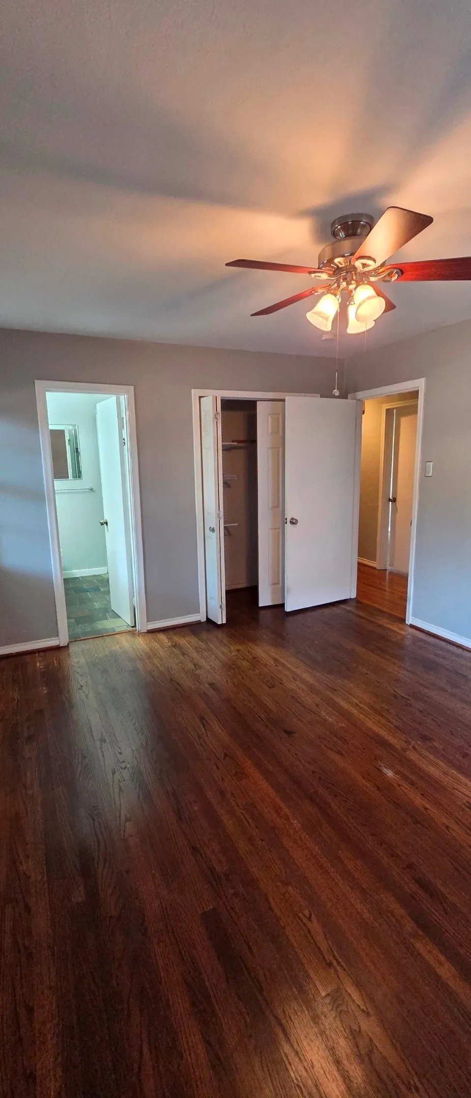 Single Family Residence For Rent in Dallas County , 7303 Bucknell Drive, Dallas, Texas 75214, 4 Bedroom, 3 Bathroom, Garage spaces, 2,148 Sqft, built in 1958, mls#21350826, Real Estate Agent in Dallas, Homes For Rent in Dallas county, Homes For Rent in Dallas, Realtor in Dallas Texas, Real Estate Brokerage Independent Realty Texas, Luminita Cordes Realtor