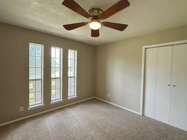 Single Family Residence For Sale in Red River (TX) County , 120 W Deport Street, Detroit, Texas 75436, 3 Bedroom, 2 Bathroom, 2 Garage spaces, 2,195 Sqft, built in 1973, mls#21352514, Real Estate Agent in Detroit, Homes For Sale in Red River (TX) county, Homes For Sale in Detroit, Realtor in Detroit Texas, Real Estate Brokerage Independent Realty Texas, Luminita Cordes Realtor