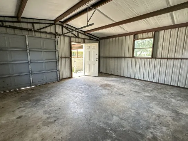 Single Family Residence For Sale in Red River (TX) County , 120 W Deport Street, Detroit, Texas 75436, 3 Bedroom, 2 Bathroom, 2 Garage spaces, 2,195 Sqft, built in 1973, mls#21352514, Real Estate Agent in Detroit, Homes For Sale in Red River (TX) county, Homes For Sale in Detroit, Realtor in Detroit Texas, Real Estate Brokerage Independent Realty Texas, Luminita Cordes Realtor