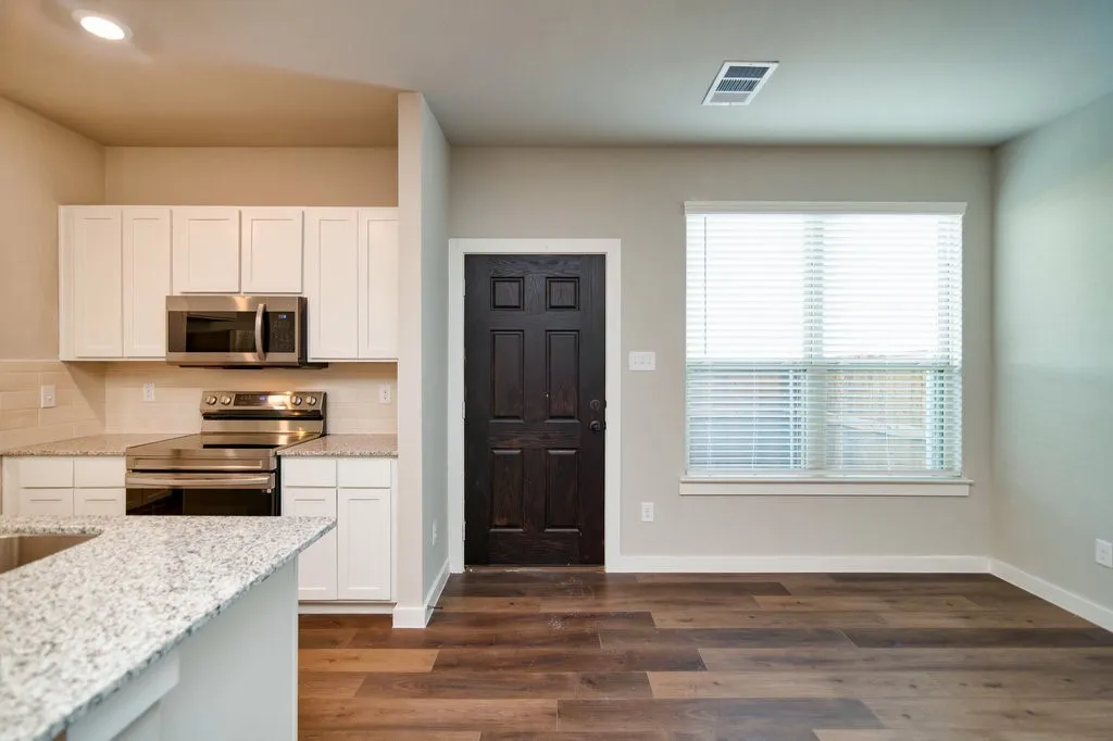 Apartment For Rent in Ellis County , 745 Harvest Moon Drive, Venus, Texas 76084, 2 Bedroom, 2 Bathroom, 1 Garage spaces, 1,134 Sqft, built in 2022, mls#21352532, Real Estate Agent in Venus, Homes For Rent in Ellis county, Homes For Rent in Venus, Realtor in Venus Texas, Real Estate Brokerage Independent Realty Texas, Luminita Cordes Realtor