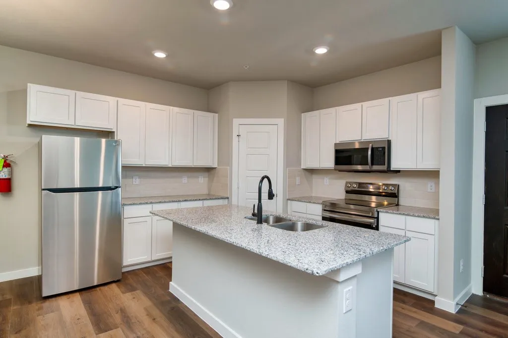 Apartment For Rent in Ellis County , 745 Harvest Moon Drive, Venus, Texas 76084, 2 Bedroom, 2 Bathroom, 1 Garage spaces, 1,134 Sqft, built in 2022, mls#21352532, Real Estate Agent in Venus, Homes For Rent in Ellis county, Homes For Rent in Venus, Realtor in Venus Texas, Real Estate Brokerage Independent Realty Texas, Luminita Cordes Realtor