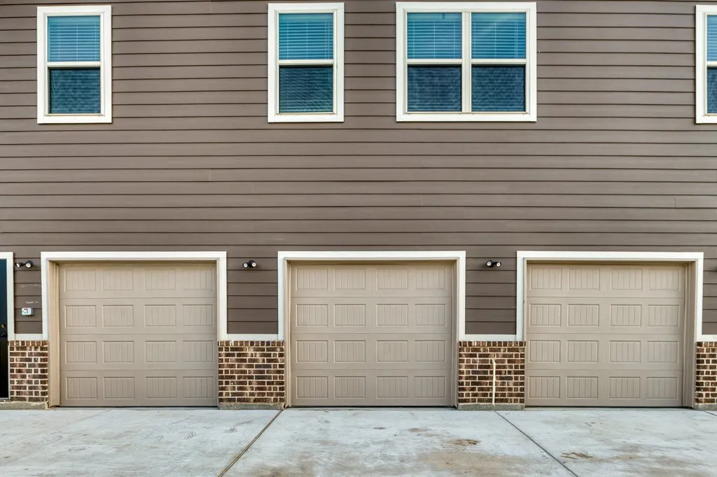 Apartment For Rent in Ellis County , 745 Harvest Moon Drive, Venus, Texas 76084, 2 Bedroom, 2 Bathroom, 1 Garage spaces, 1,134 Sqft, built in 2022, mls#21352532, Real Estate Agent in Venus, Homes For Rent in Ellis county, Homes For Rent in Venus, Realtor in Venus Texas, Real Estate Brokerage Independent Realty Texas, Luminita Cordes Realtor