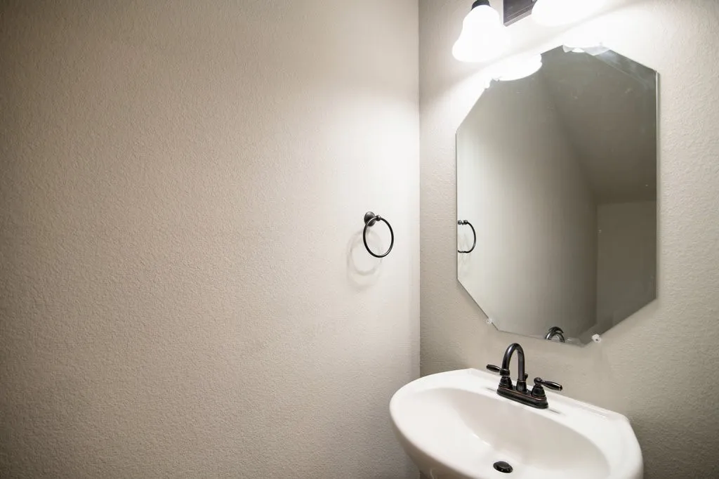 Apartment For Rent in Ellis County , 745 Harvest Moon Drive, Venus, Texas 76084, 2 Bedroom, 2 Bathroom, 1 Garage spaces, 1,134 Sqft, built in 2022, mls#21352532, Real Estate Agent in Venus, Homes For Rent in Ellis county, Homes For Rent in Venus, Realtor in Venus Texas, Real Estate Brokerage Independent Realty Texas, Luminita Cordes Realtor