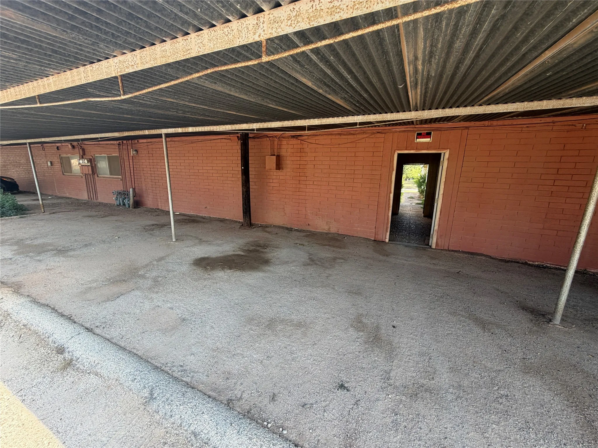 Apartment For Rent in Taylor County , 3535 Yale Avenue 4, Abilene, Texas 79603, 2 Bedrooms, 1 Bathroom, Garage spaces, 10,175 Sqft, built in 1961, Price $1,850, mls#21352080, Real Estate Agent in Abilene, Homes For Rent in Taylor county, Homes For Rent in Abilene, Realtor in Abilene Texas, Real Estate Brokerage Independent Realty Texas, Luminita Cordes Realtor