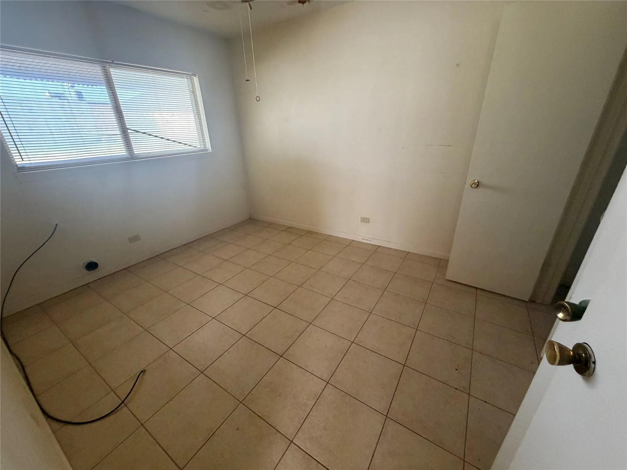 Apartment For Rent in Taylor County , 3535 Yale Avenue 4, Abilene, Texas 79603, 2 Bedrooms, 1 Bathroom, Garage spaces, 10,175 Sqft, built in 1961, Price $1,850, mls#21352080, Real Estate Agent in Abilene, Homes For Rent in Taylor county, Homes For Rent in Abilene, Realtor in Abilene Texas, Real Estate Brokerage Independent Realty Texas, Luminita Cordes Realtor