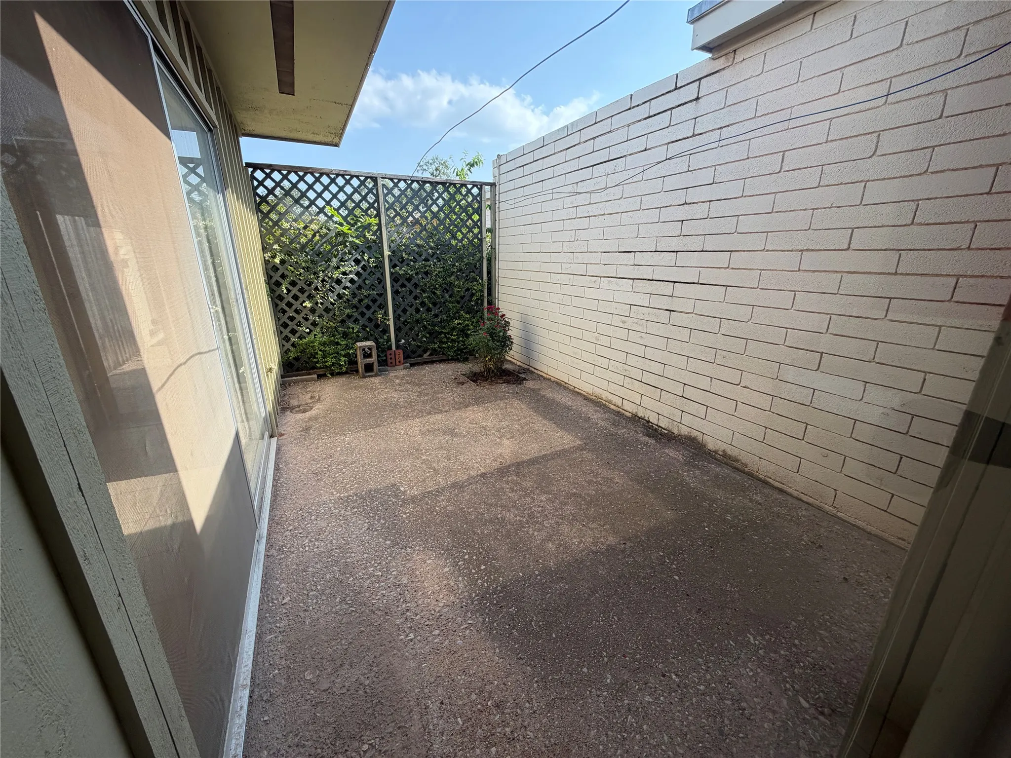 Apartment For Rent in Taylor County , 3535 Yale Avenue 4, Abilene, Texas 79603, 2 Bedrooms, 1 Bathroom, Garage spaces, 10,175 Sqft, built in 1961, Price $1,850, mls#21352080, Real Estate Agent in Abilene, Homes For Rent in Taylor county, Homes For Rent in Abilene, Realtor in Abilene Texas, Real Estate Brokerage Independent Realty Texas, Luminita Cordes Realtor