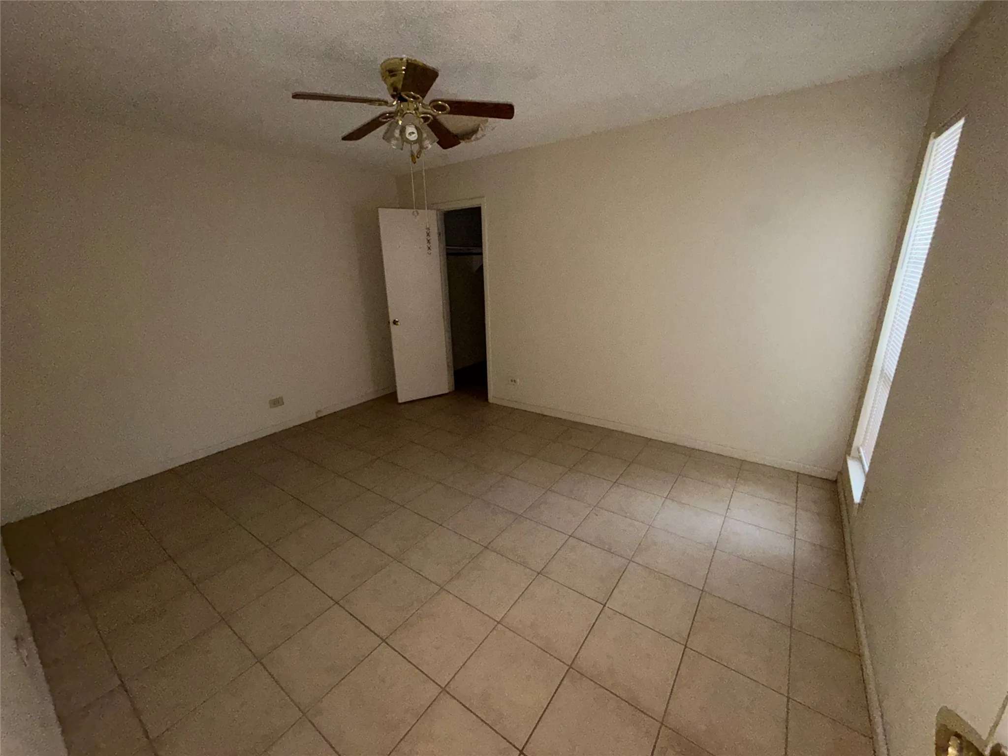 Apartment For Rent in Taylor County , 3535 Yale Avenue 4, Abilene, Texas 79603, 2 Bedrooms, 1 Bathroom, Garage spaces, 10,175 Sqft, built in 1961, Price $1,850, mls#21352080, Real Estate Agent in Abilene, Homes For Rent in Taylor county, Homes For Rent in Abilene, Realtor in Abilene Texas, Real Estate Brokerage Independent Realty Texas, Luminita Cordes Realtor
