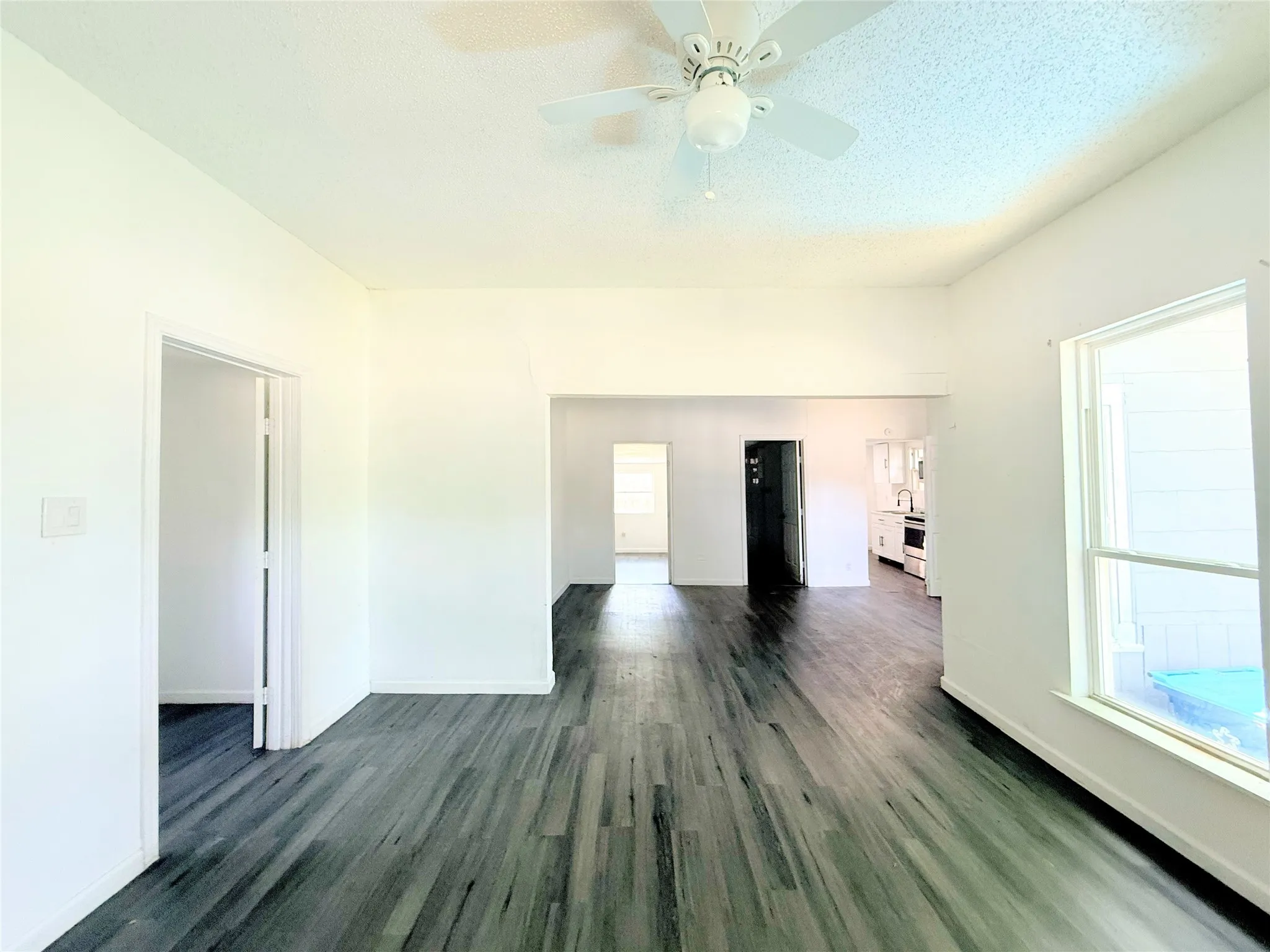 Single Family Residence For Sale in Grayson County , 1324 W Morton Street, Denison, Texas 75020, 3 Bedroom, 1 Bathroom, Garage spaces, 1,020 Sqft, built in 1925, mls#21352525, Real Estate Agent in Denison, Homes For Sale in Grayson county, Homes For Sale in Denison, Realtor in Denison Texas, Real Estate Brokerage Independent Realty Texas, Luminita Cordes Realtor