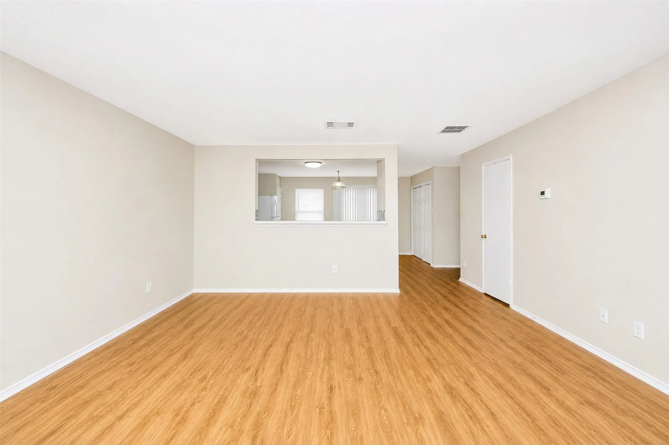 Single Family Residence For Rent in Collin County , 7120 Planters Row Drive, Mc Kinney, Texas 75070, 3 Bedroom, 3 Bathroom, 2 Garage spaces, 1,447 Sqft, built in 2005, mls#21325315, Real Estate Agent in Mc Kinney, Homes For Rent in Collin county, Homes For Rent in Mc Kinney, Realtor in Mc Kinney Texas, Real Estate Brokerage Independent Realty Texas, Luminita Cordes Realtor