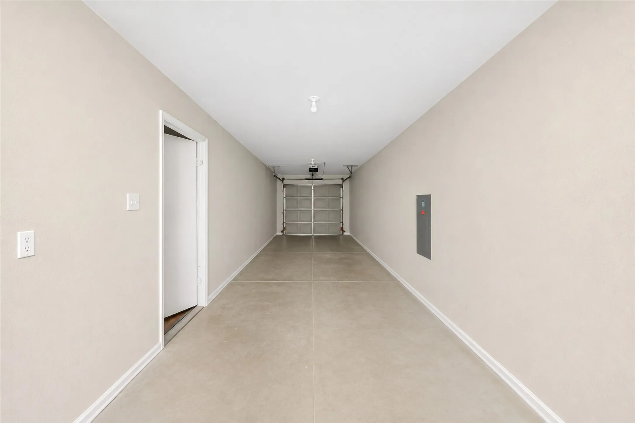 Single Family Residence For Rent in Collin County , 7120 Planters Row Drive, Mc Kinney, Texas 75070, 3 Bedroom, 3 Bathroom, 2 Garage spaces, 1,447 Sqft, built in 2005, mls#21325315, Real Estate Agent in Mc Kinney, Homes For Rent in Collin county, Homes For Rent in Mc Kinney, Realtor in Mc Kinney Texas, Real Estate Brokerage Independent Realty Texas, Luminita Cordes Realtor