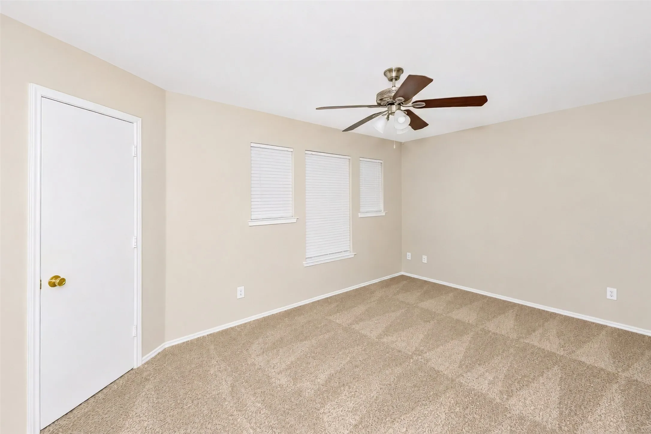 Single Family Residence For Rent in Collin County , 7120 Planters Row Drive, Mc Kinney, Texas 75070, 3 Bedroom, 3 Bathroom, 2 Garage spaces, 1,447 Sqft, built in 2005, mls#21325315, Real Estate Agent in Mc Kinney, Homes For Rent in Collin county, Homes For Rent in Mc Kinney, Realtor in Mc Kinney Texas, Real Estate Brokerage Independent Realty Texas, Luminita Cordes Realtor