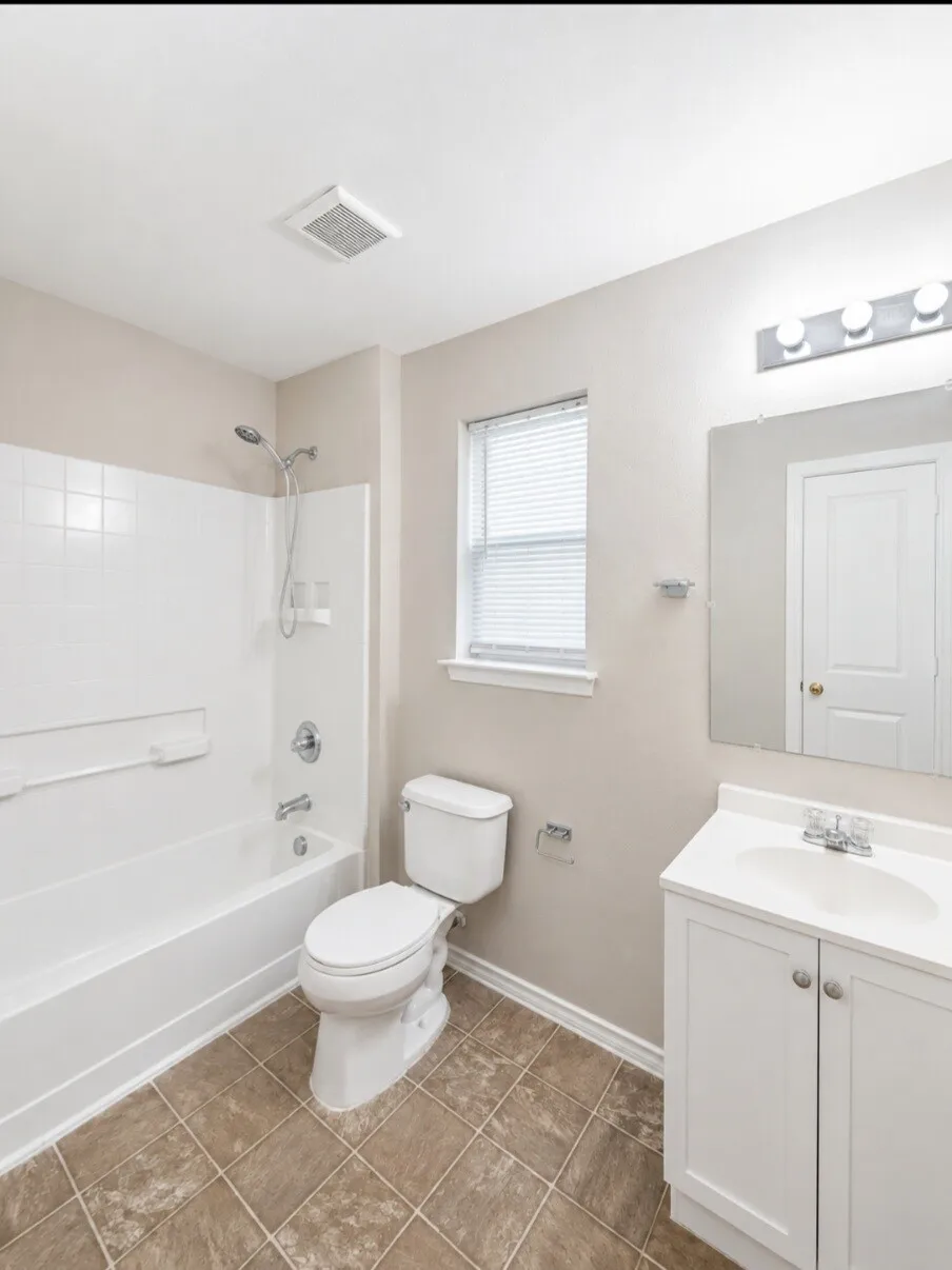 Single Family Residence For Rent in Collin County , 7120 Planters Row Drive, Mc Kinney, Texas 75070, 3 Bedroom, 3 Bathroom, 2 Garage spaces, 1,447 Sqft, built in 2005, mls#21325315, Real Estate Agent in Mc Kinney, Homes For Rent in Collin county, Homes For Rent in Mc Kinney, Realtor in Mc Kinney Texas, Real Estate Brokerage Independent Realty Texas, Luminita Cordes Realtor