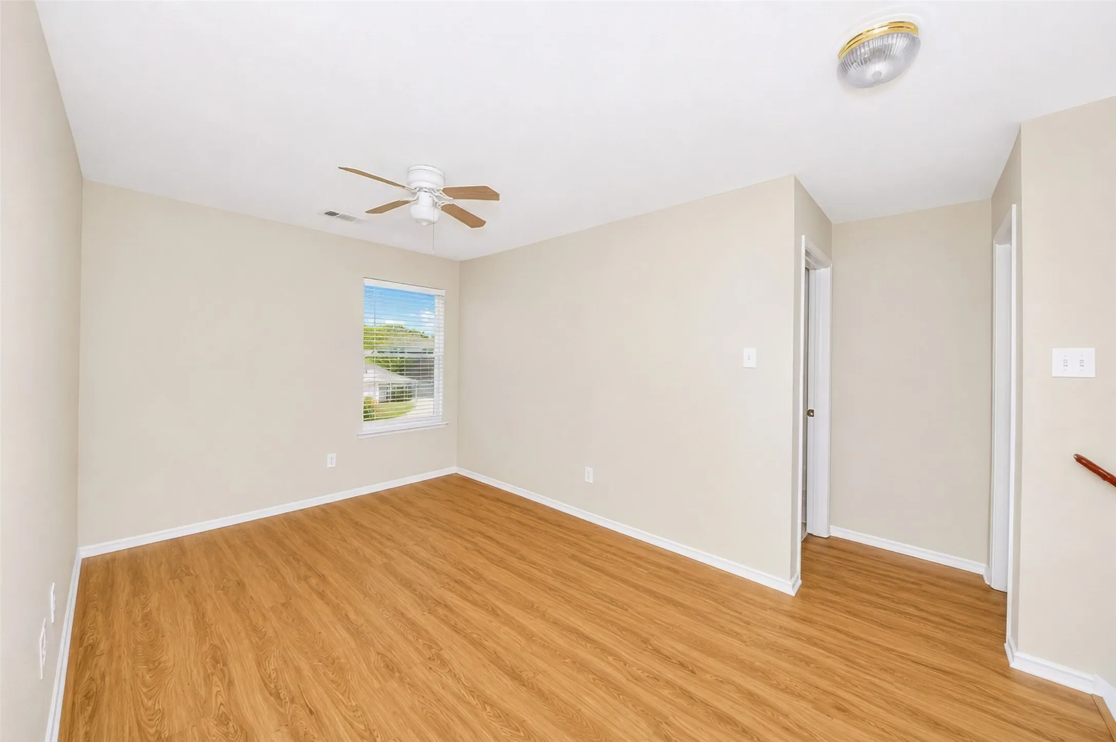 Single Family Residence For Rent in Collin County , 7120 Planters Row Drive, Mc Kinney, Texas 75070, 3 Bedroom, 3 Bathroom, 2 Garage spaces, 1,447 Sqft, built in 2005, mls#21325315, Real Estate Agent in Mc Kinney, Homes For Rent in Collin county, Homes For Rent in Mc Kinney, Realtor in Mc Kinney Texas, Real Estate Brokerage Independent Realty Texas, Luminita Cordes Realtor