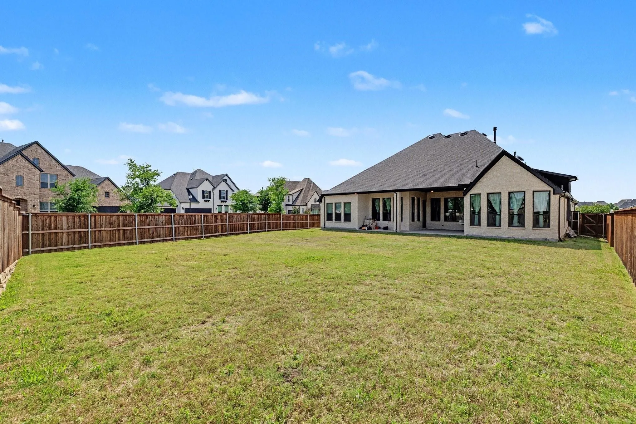 Single Family Residence For Sale in Collin County , 3508 Ruffian Court, Celina, Texas 75071, 6 Bedroom, 4 Bathroom, 2 Garage spaces, 3,384 Sqft, built in 2021, mls#21352363, Real Estate Agent in Celina, Homes For Sale in Collin county, Homes For Sale in Celina, Realtor in Celina Texas, Real Estate Brokerage Independent Realty Texas, Luminita Cordes Realtor