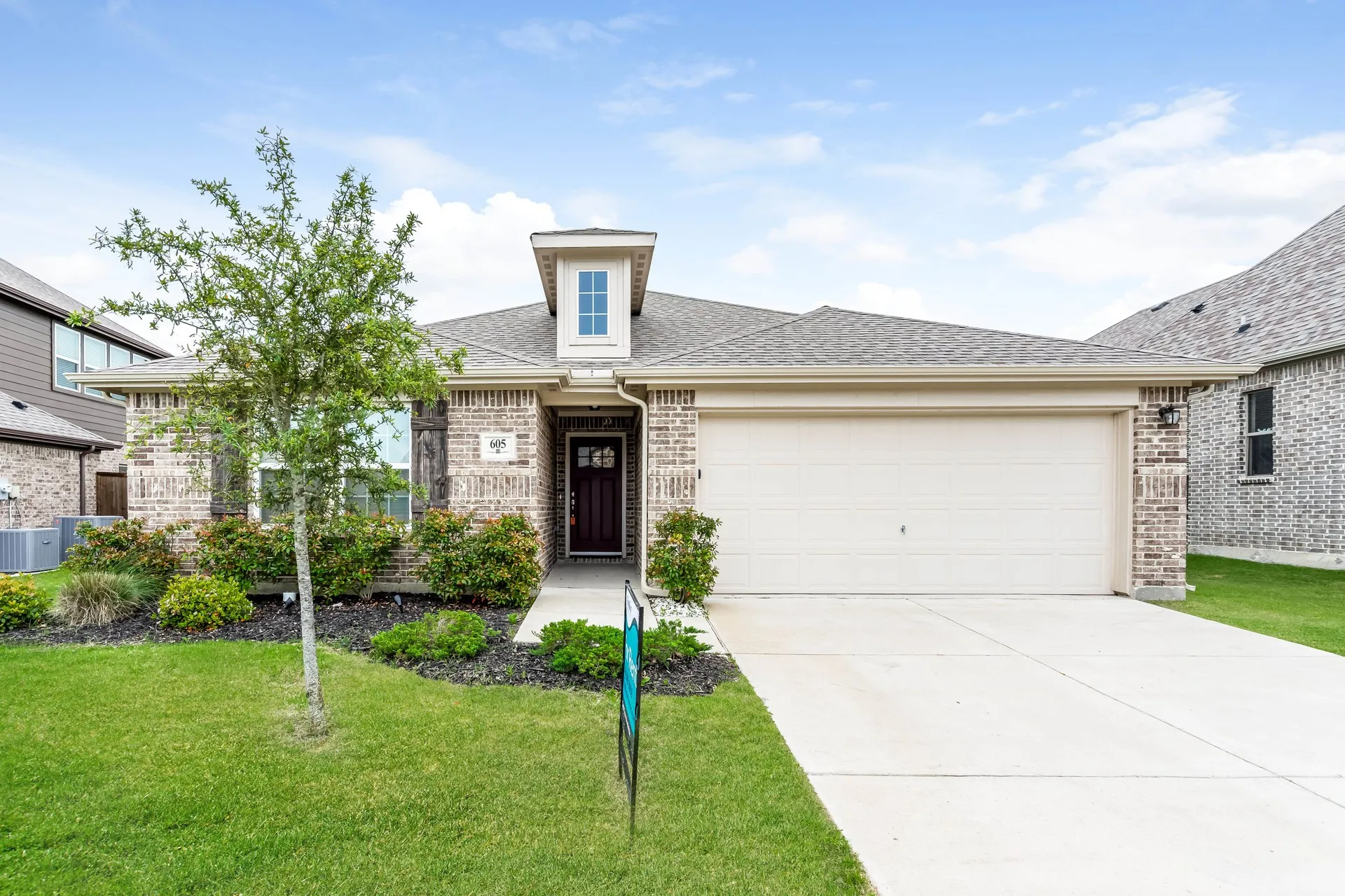 Single Family Residence For Rent