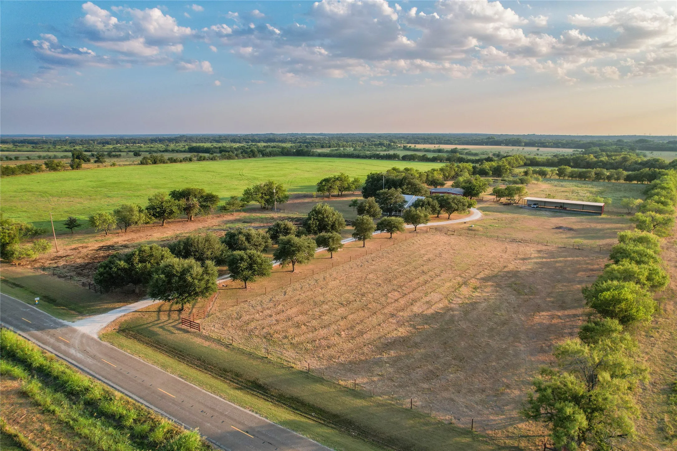 Single Family Residence For Sale in Limestone County , 1829 W FM 1246, Thornton, Texas 76687, 3 Bedrooms, 3 Bathrooms, Garage spaces, 2,512 Sqft, built in 1993, Price $1,650,000, mls#21352515, Real Estate Agent in Thornton, Homes For Sale in Limestone county, Homes For Sale in Thornton, Realtor in Thornton Texas, Real Estate Brokerage Independent Realty Texas, Luminita Cordes Realtor