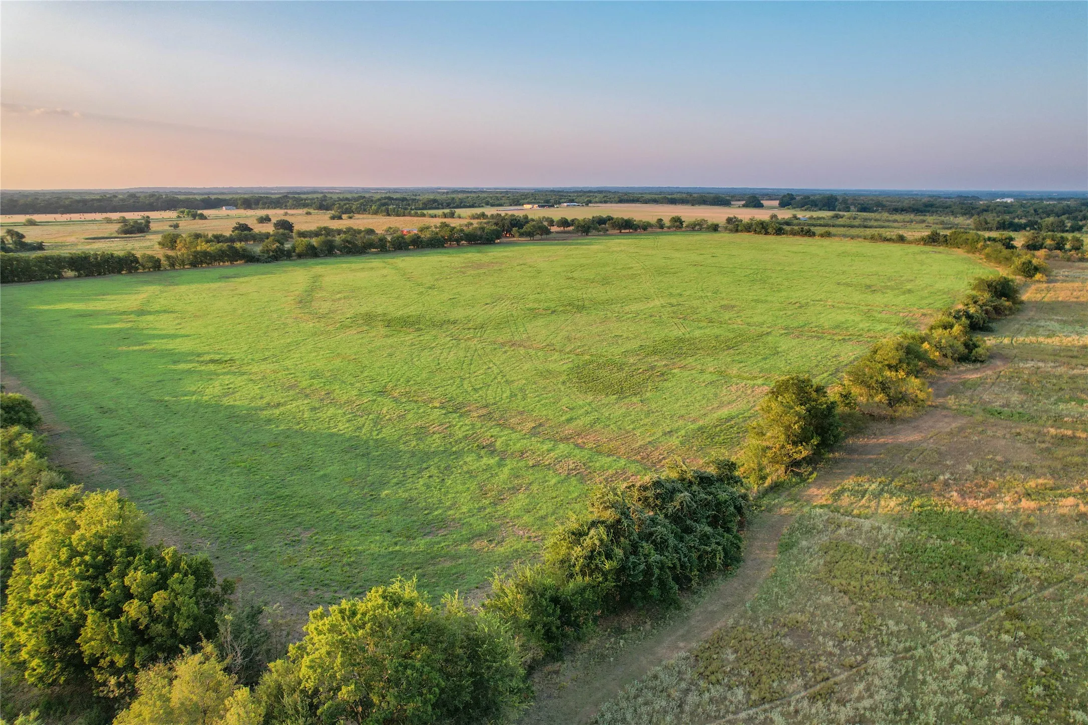 Single Family Residence For Sale in Limestone County , 1829 W FM 1246, Thornton, Texas 76687, 3 Bedrooms, 3 Bathrooms, Garage spaces, 2,512 Sqft, built in 1993, Price $1,650,000, mls#21352515, Real Estate Agent in Thornton, Homes For Sale in Limestone county, Homes For Sale in Thornton, Realtor in Thornton Texas, Real Estate Brokerage Independent Realty Texas, Luminita Cordes Realtor