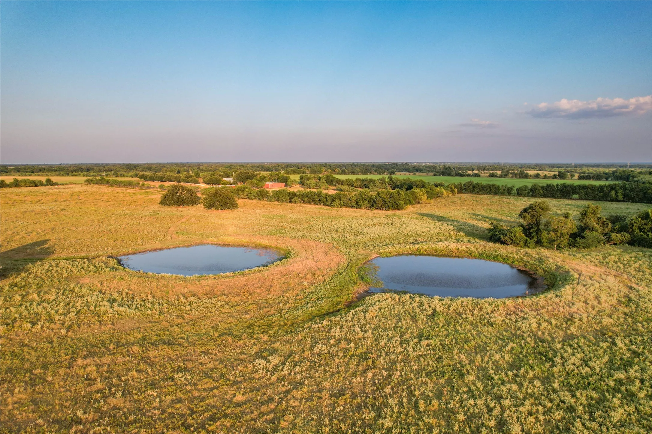 Single Family Residence For Sale in Limestone County , 1829 W FM 1246, Thornton, Texas 76687, 3 Bedrooms, 3 Bathrooms, Garage spaces, 2,512 Sqft, built in 1993, Price $1,650,000, mls#21352515, Real Estate Agent in Thornton, Homes For Sale in Limestone county, Homes For Sale in Thornton, Realtor in Thornton Texas, Real Estate Brokerage Independent Realty Texas, Luminita Cordes Realtor