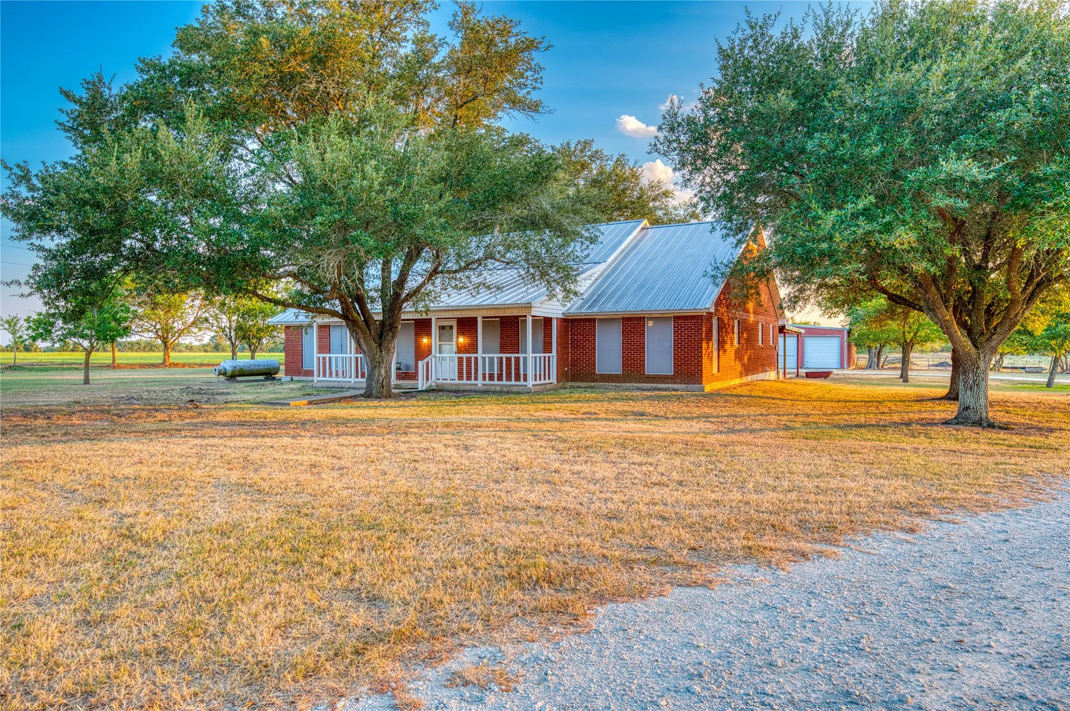 Single Family Residence For Sale in Limestone County , 1829 W FM 1246, Thornton, Texas 76687, 3 Bedrooms, 3 Bathrooms, Garage spaces, 2,512 Sqft, built in 1993, Price $1,650,000, mls#21352515, Real Estate Agent in Thornton, Homes For Sale in Limestone county, Homes For Sale in Thornton, Realtor in Thornton Texas, Real Estate Brokerage Independent Realty Texas, Luminita Cordes Realtor