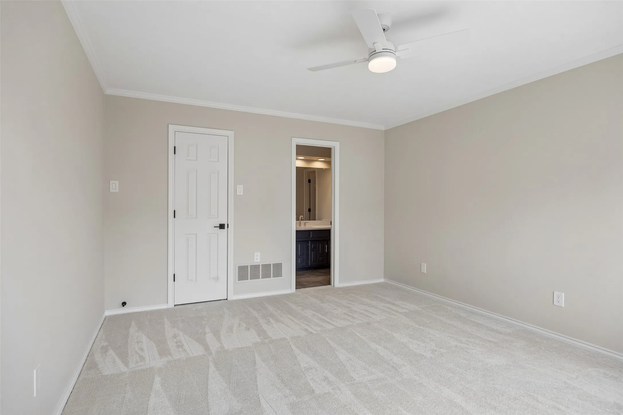 Single Family Residence For Sale in Collin County , 5925 Still Forest Drive, Dallas, Texas 75252, 4 Bedroom, 3 Bathroom, 2 Garage spaces, 3,065 Sqft, built in 1983, mls#21350791, Real Estate Agent in Dallas, Homes For Sale in Collin county, Homes For Sale in Dallas, Realtor in Dallas Texas, Real Estate Brokerage Independent Realty Texas, Luminita Cordes Realtor