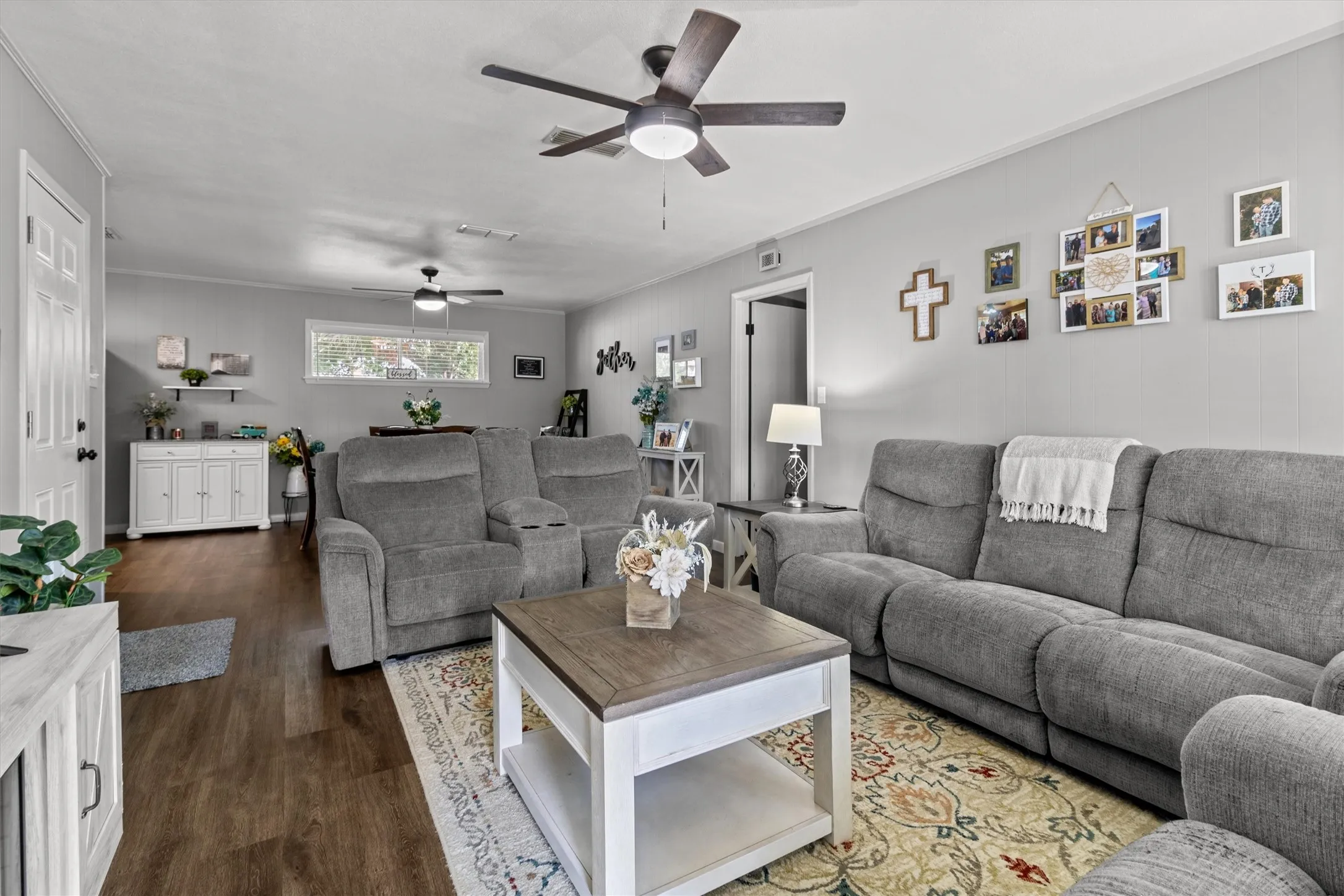 Single Family Residence For Sale in Wood County , 501 Linda Kay Drive, Winnsboro, Texas 75494, 3 Bedroom, 2 Bathroom, Garage spaces, 1,376 Sqft, built in 1965, mls#21352572, Real Estate Agent in Winnsboro, Homes For Sale in Wood county, Homes For Sale in Winnsboro, Realtor in Winnsboro Texas, Real Estate Brokerage Independent Realty Texas, Luminita Cordes Realtor