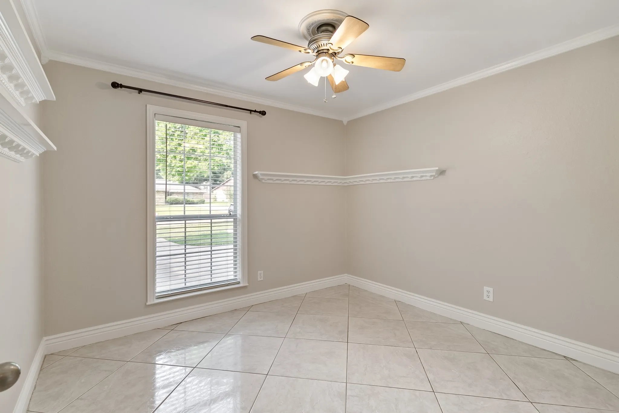 Single Family Residence For Sale in Denton County , 1912 Buckeye Drive, Flower Mound, Texas 75028, 3 Bedroom, 2 Bathroom, 2 Garage spaces, 1,661 Sqft, built in 1983, mls#21291730, Real Estate Agent in Flower Mound, Homes For Sale in Denton county, Homes For Sale in Flower Mound, Realtor in Flower Mound Texas, Real Estate Brokerage Independent Realty Texas, Luminita Cordes Realtor