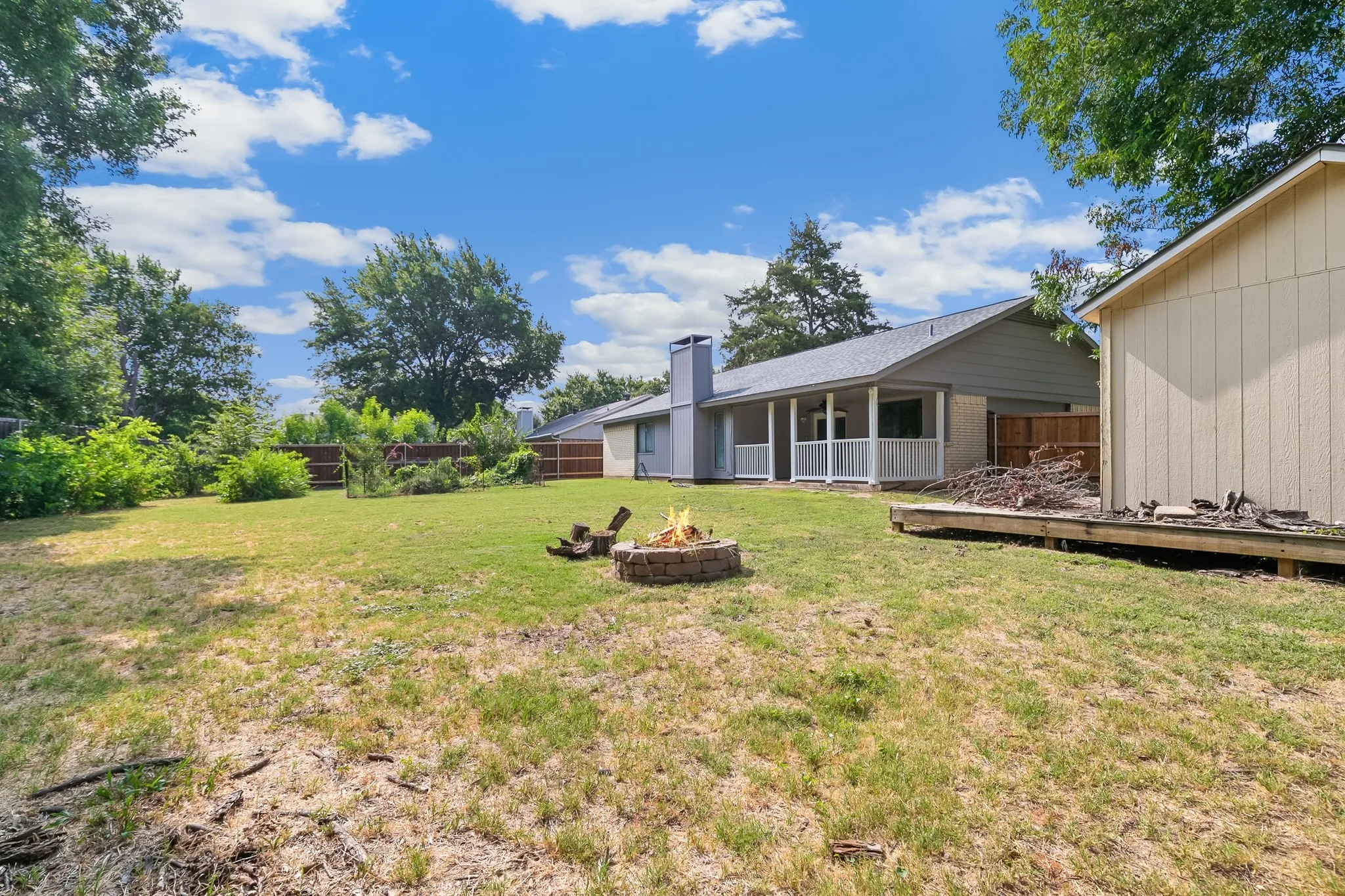 Single Family Residence For Sale in Denton County , 1912 Buckeye Drive, Flower Mound, Texas 75028, 3 Bedroom, 2 Bathroom, 2 Garage spaces, 1,661 Sqft, built in 1983, mls#21291730, Real Estate Agent in Flower Mound, Homes For Sale in Denton county, Homes For Sale in Flower Mound, Realtor in Flower Mound Texas, Real Estate Brokerage Independent Realty Texas, Luminita Cordes Realtor
