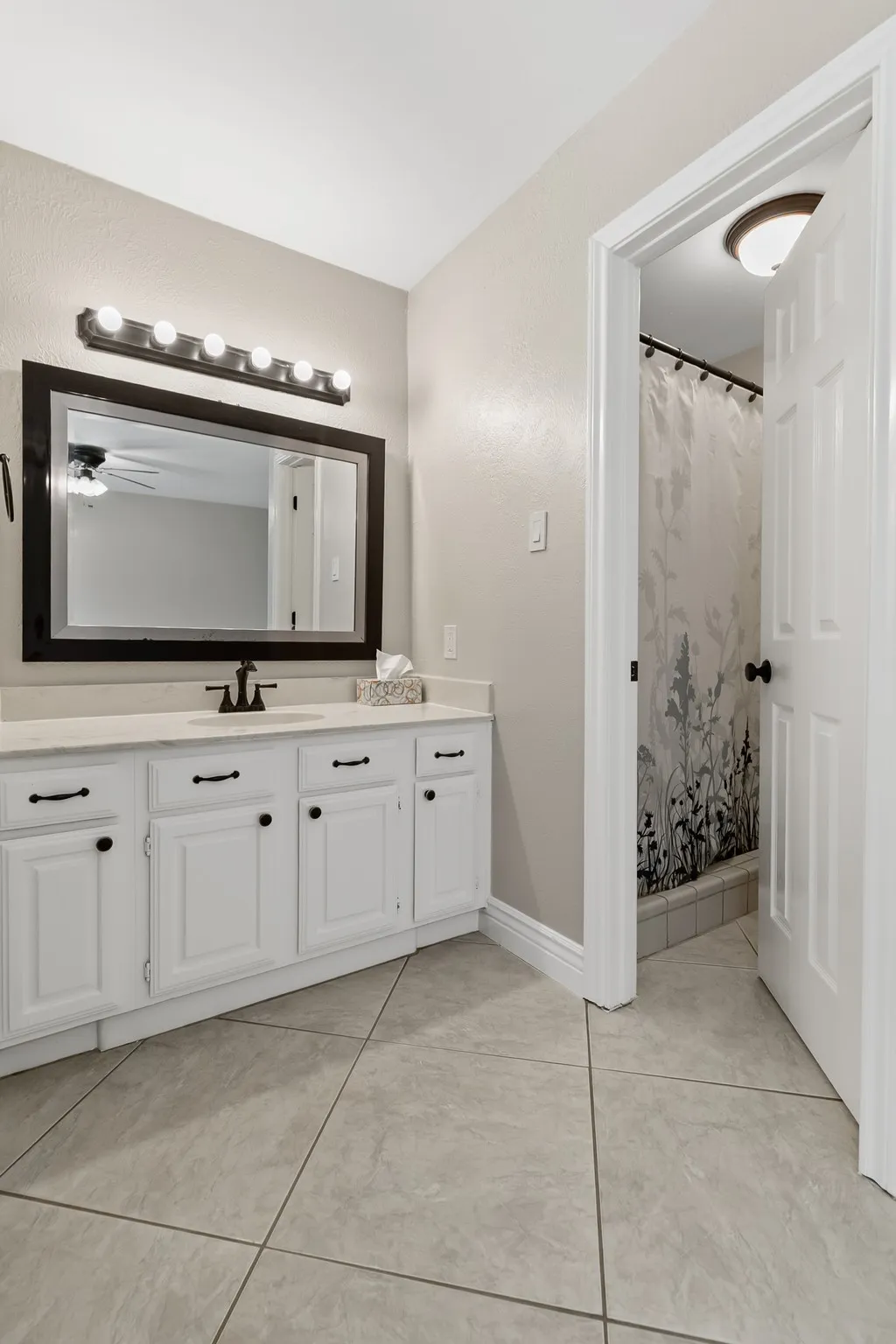 Single Family Residence For Sale in Denton County , 1912 Buckeye Drive, Flower Mound, Texas 75028, 3 Bedroom, 2 Bathroom, 2 Garage spaces, 1,661 Sqft, built in 1983, mls#21291730, Real Estate Agent in Flower Mound, Homes For Sale in Denton county, Homes For Sale in Flower Mound, Realtor in Flower Mound Texas, Real Estate Brokerage Independent Realty Texas, Luminita Cordes Realtor
