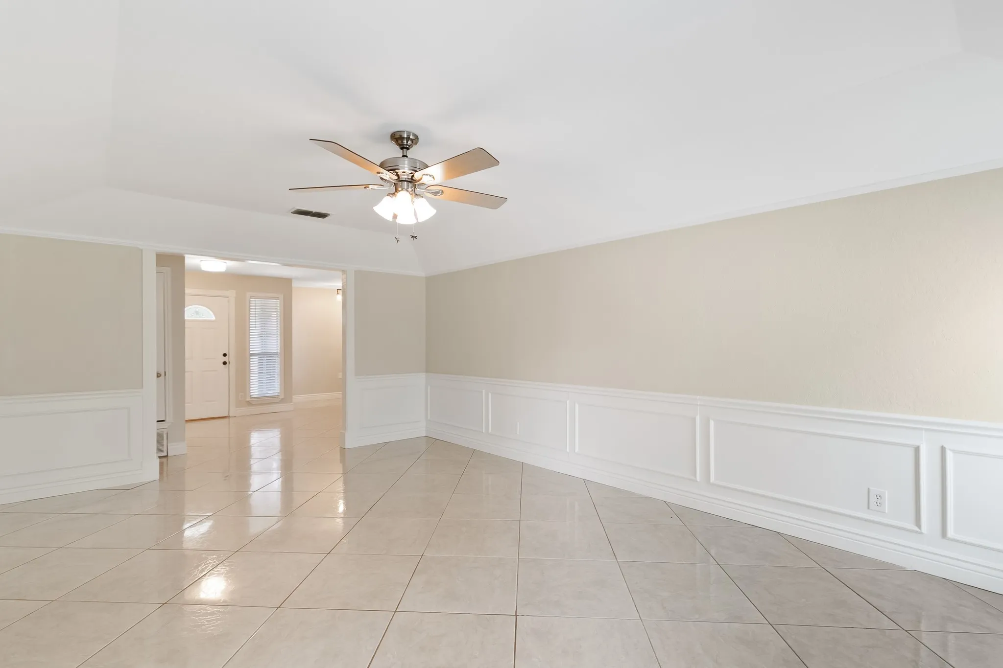 Single Family Residence For Sale in Denton County , 1912 Buckeye Drive, Flower Mound, Texas 75028, 3 Bedroom, 2 Bathroom, 2 Garage spaces, 1,661 Sqft, built in 1983, mls#21291730, Real Estate Agent in Flower Mound, Homes For Sale in Denton county, Homes For Sale in Flower Mound, Realtor in Flower Mound Texas, Real Estate Brokerage Independent Realty Texas, Luminita Cordes Realtor