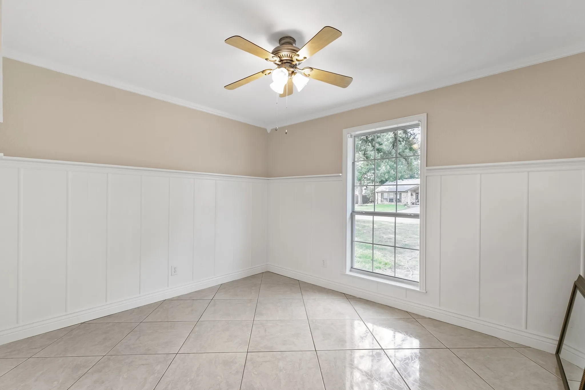 Single Family Residence For Sale in Denton County , 1912 Buckeye Drive, Flower Mound, Texas 75028, 3 Bedroom, 2 Bathroom, 2 Garage spaces, 1,661 Sqft, built in 1983, mls#21291730, Real Estate Agent in Flower Mound, Homes For Sale in Denton county, Homes For Sale in Flower Mound, Realtor in Flower Mound Texas, Real Estate Brokerage Independent Realty Texas, Luminita Cordes Realtor
