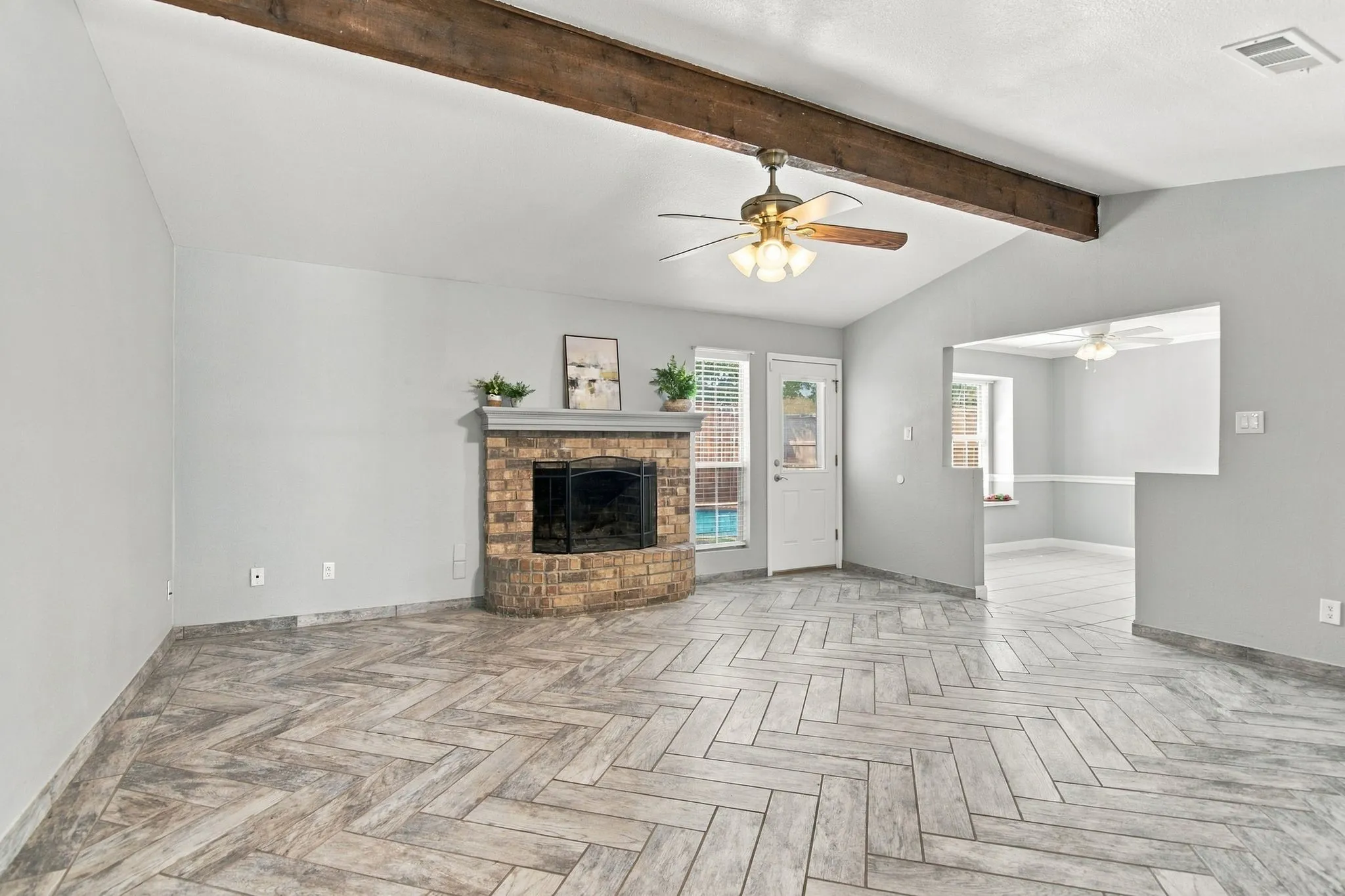 Single Family Residence For Sale in Tarrant County , 3104 Sugar Street, Bedford, Texas 76021, 3 Bedroom, 2 Bathroom, 2 Garage spaces, 1,920 Sqft, built in 1979, mls#21352576, Real Estate Agent in Bedford, Homes For Sale in Tarrant county, Homes For Sale in Bedford, Realtor in Bedford Texas, Real Estate Brokerage Independent Realty Texas, Luminita Cordes Realtor