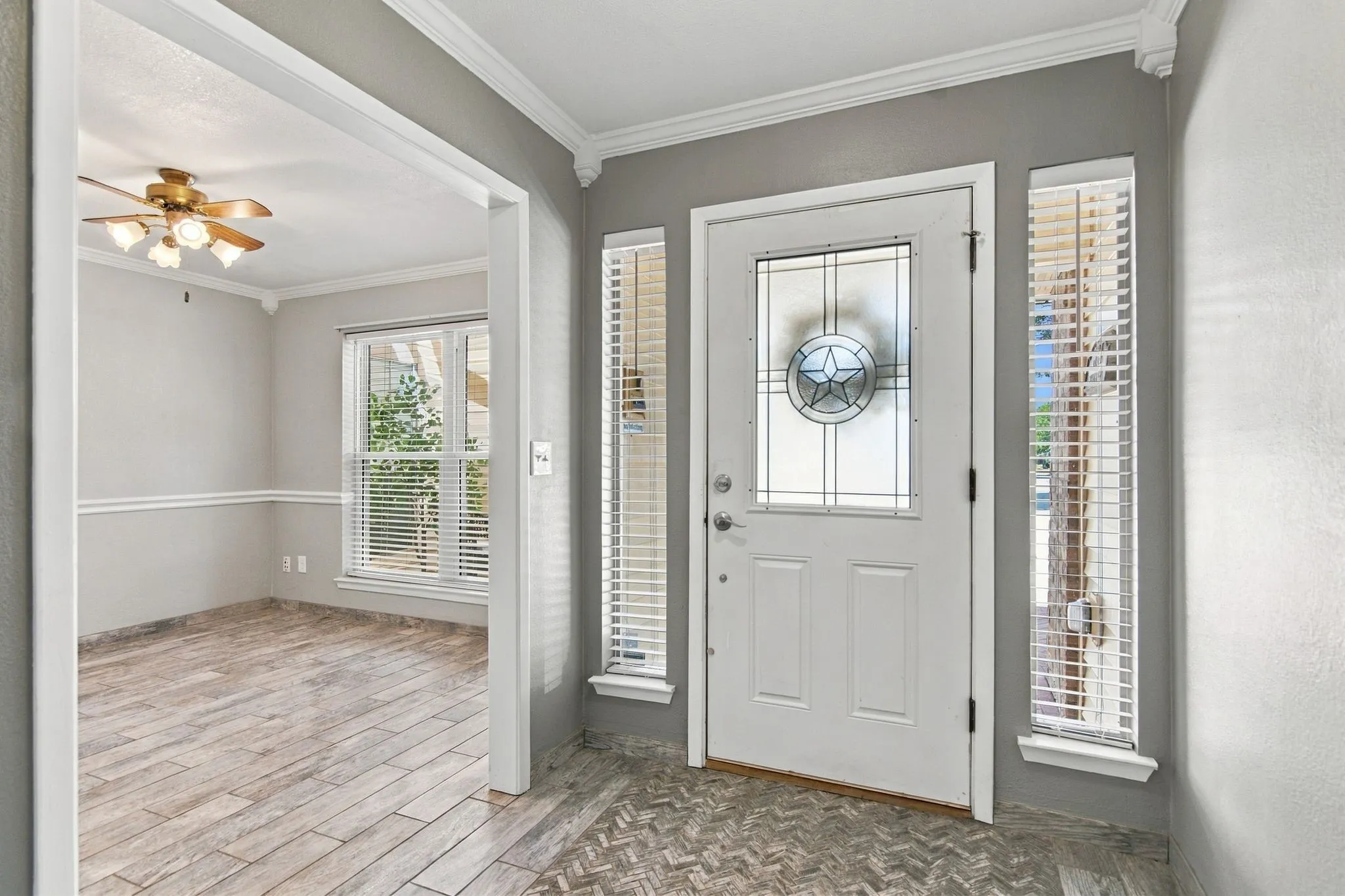 Single Family Residence For Sale in Tarrant County , 3104 Sugar Street, Bedford, Texas 76021, 3 Bedroom, 2 Bathroom, 2 Garage spaces, 1,920 Sqft, built in 1979, mls#21352576, Real Estate Agent in Bedford, Homes For Sale in Tarrant county, Homes For Sale in Bedford, Realtor in Bedford Texas, Real Estate Brokerage Independent Realty Texas, Luminita Cordes Realtor