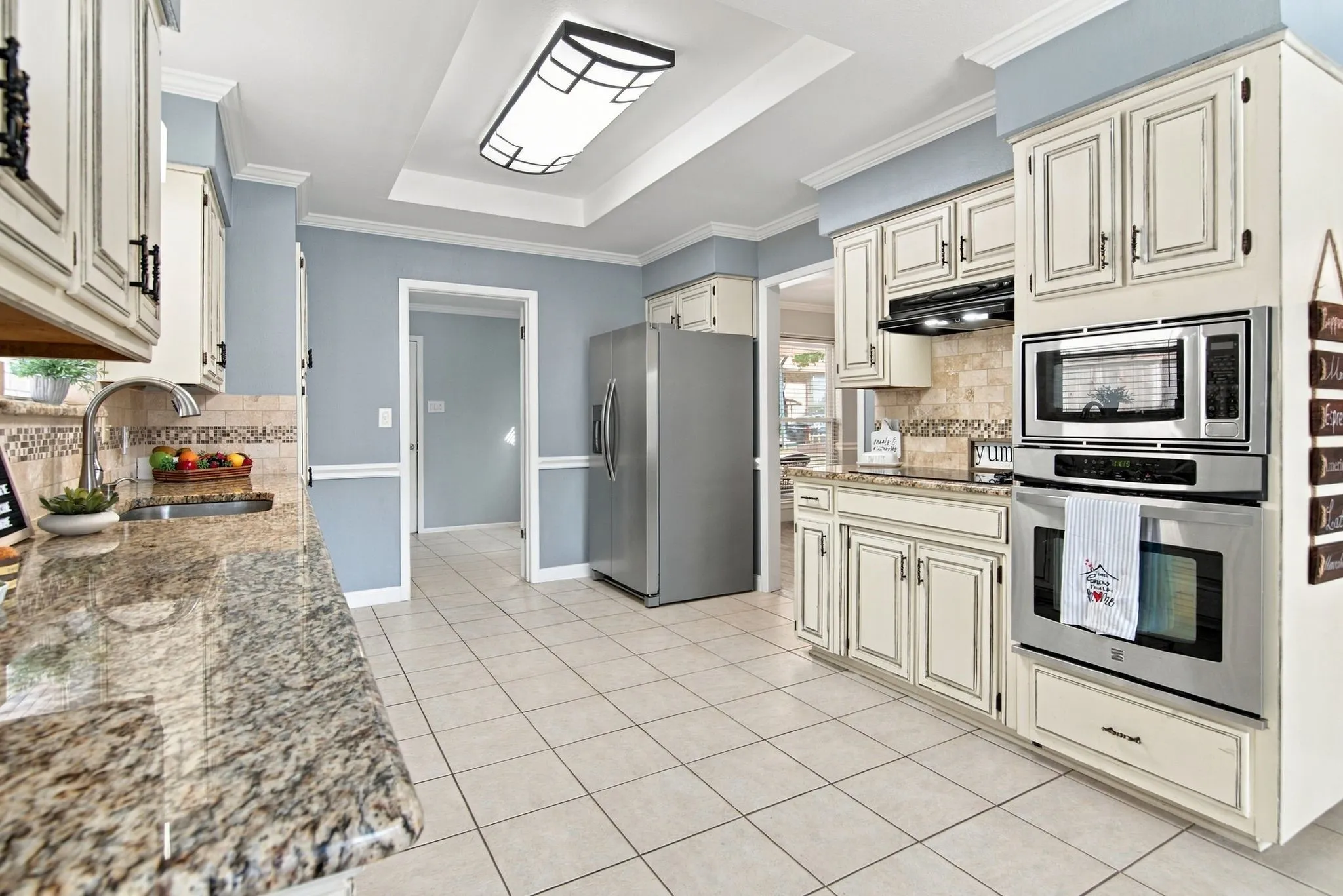 Single Family Residence For Sale in Tarrant County , 3104 Sugar Street, Bedford, Texas 76021, 3 Bedroom, 2 Bathroom, 2 Garage spaces, 1,920 Sqft, built in 1979, mls#21352576, Real Estate Agent in Bedford, Homes For Sale in Tarrant county, Homes For Sale in Bedford, Realtor in Bedford Texas, Real Estate Brokerage Independent Realty Texas, Luminita Cordes Realtor