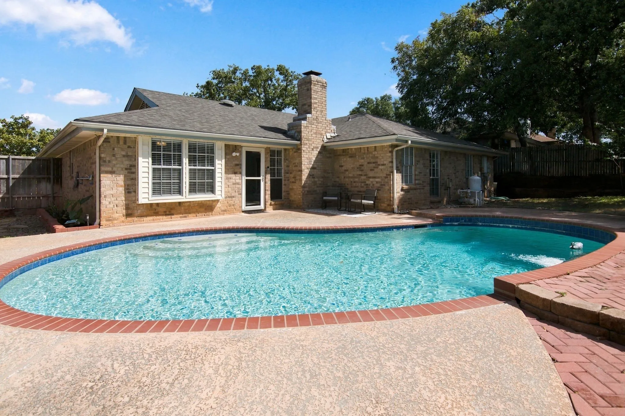 Single Family Residence For Sale in Tarrant County , 3104 Sugar Street, Bedford, Texas 76021, 3 Bedroom, 2 Bathroom, 2 Garage spaces, 1,920 Sqft, built in 1979, mls#21352576, Real Estate Agent in Bedford, Homes For Sale in Tarrant county, Homes For Sale in Bedford, Realtor in Bedford Texas, Real Estate Brokerage Independent Realty Texas, Luminita Cordes Realtor