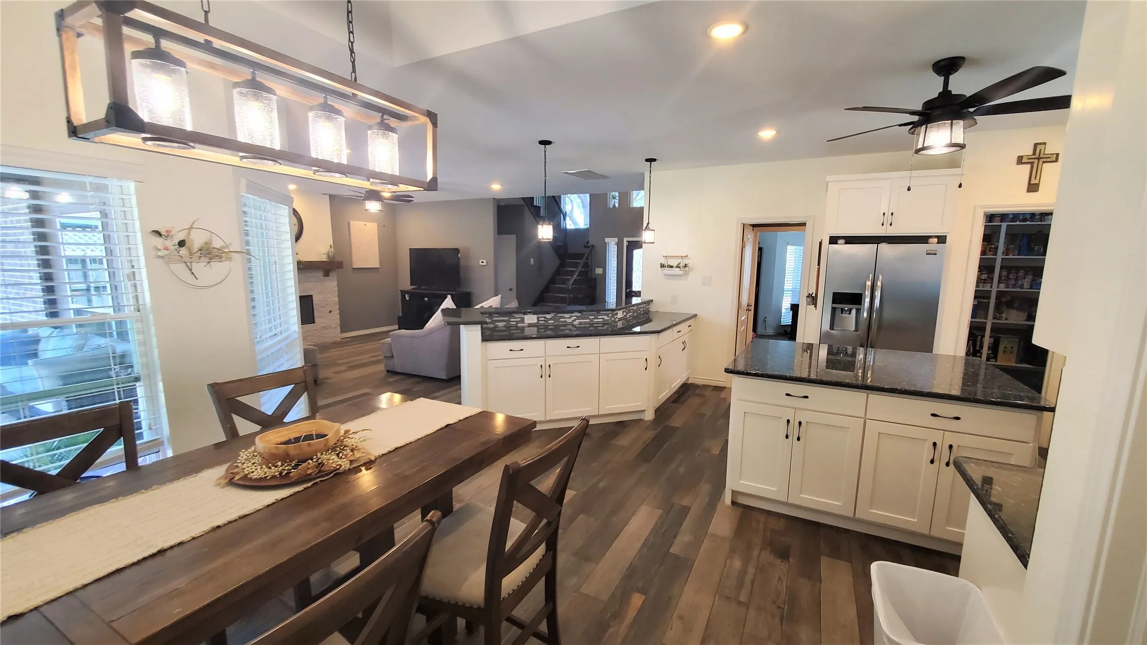 Single Family Residence For Sale in Collin County , 912 Blackstone Drive, Allen, Texas 75002, 5 Bedroom, 4 Bathroom, 2 Garage spaces, 3,100 Sqft, built in 1991, mls#21352578, Real Estate Agent in Allen, Homes For Sale in Collin county, Homes For Sale in Allen, Realtor in Allen Texas, Real Estate Brokerage Independent Realty Texas, Luminita Cordes Realtor