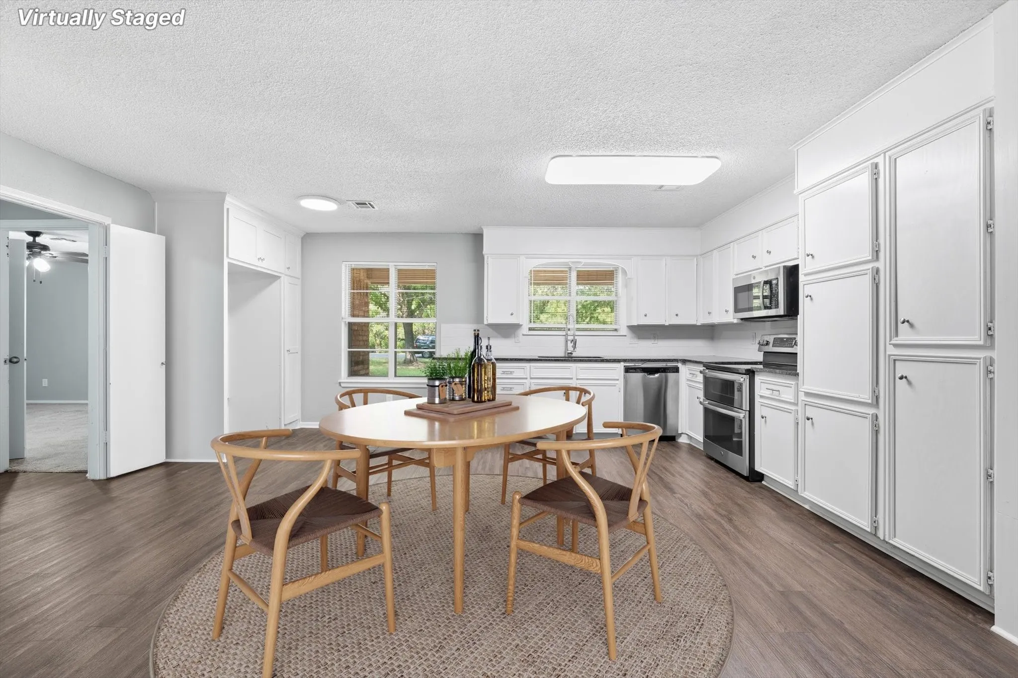 Single Family Residence For Sale in Mc Lennan County , 140 Towne West Drive, Lorena, Texas 76655, 3 Bedroom, 2 Bathroom, 2 Garage spaces, 2,197 Sqft, built in 1976, mls#21351891, Real Estate Agent in Lorena, Homes For Sale in Mc Lennan county, Homes For Sale in Lorena, Realtor in Lorena Texas, Real Estate Brokerage Independent Realty Texas, Luminita Cordes Realtor