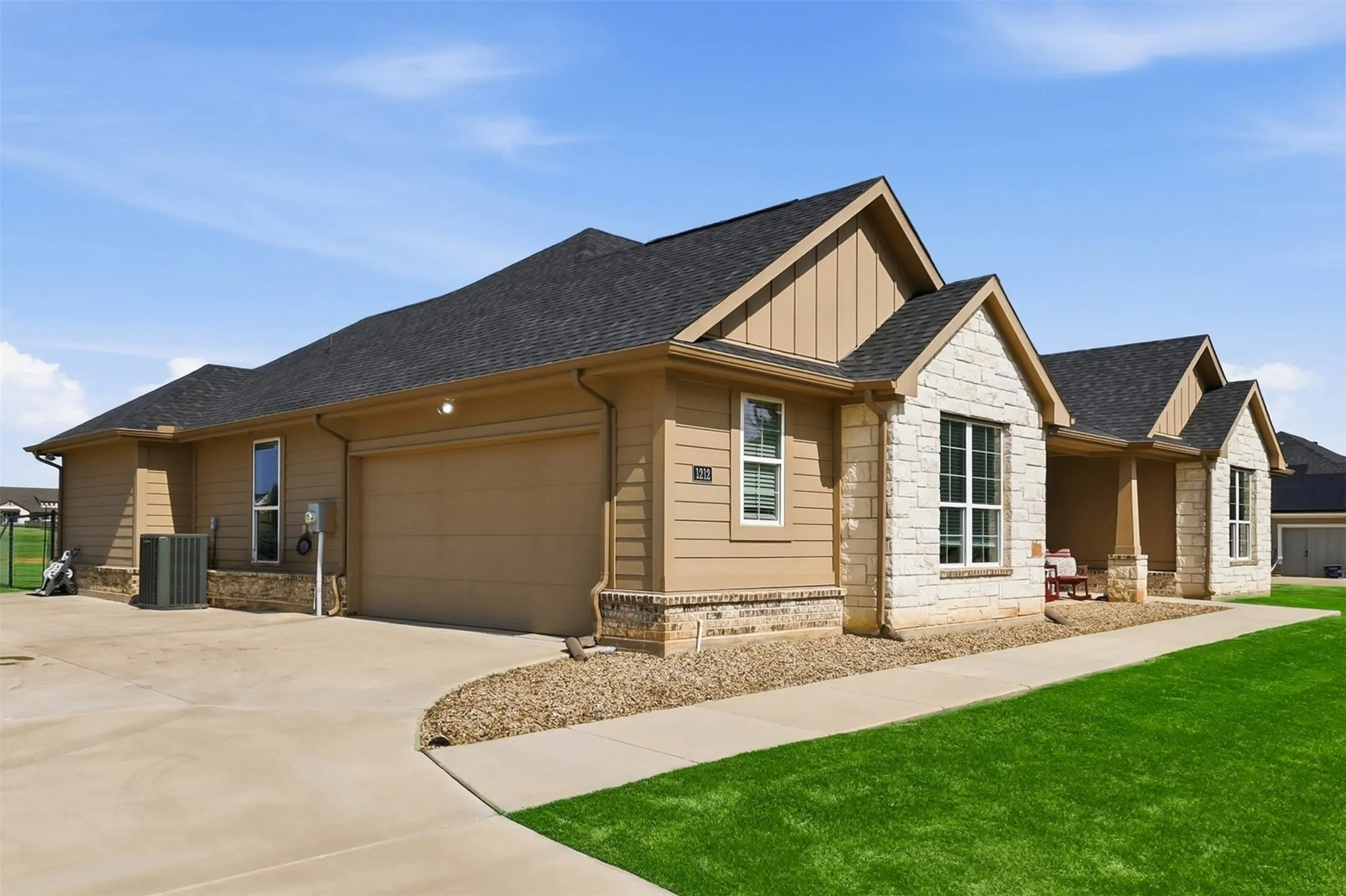 Single Family Residence For Sale in Wise County , 1212 County Road 4797, Springtown, Texas 76082, 4 Bedroom, 2 Bathroom, 2 Garage spaces, 2,377 Sqft, built in 2020, mls#21352483, Real Estate Agent in Springtown, Homes For Sale in Wise county, Homes For Sale in Springtown, Realtor in Springtown Texas, Real Estate Brokerage Independent Realty Texas, Luminita Cordes Realtor