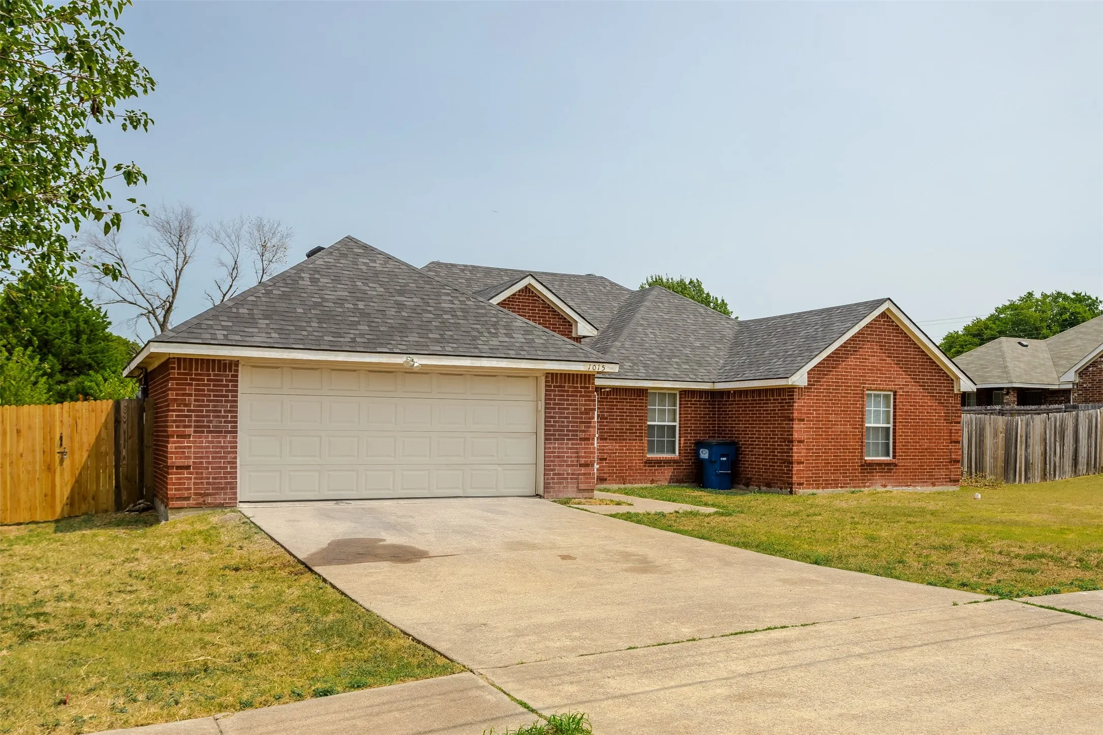 Single Family Residence For Sale in Dallas County , 1015 Balkan Drive, Lancaster, Texas 75134, 4 Bedroom, 2 Bathroom, 2 Garage spaces, 1,747 Sqft, built in 2002, mls#21349933, Real Estate Agent in Lancaster, Homes For Sale in Dallas county, Homes For Sale in Lancaster, Realtor in Lancaster Texas, Real Estate Brokerage Independent Realty Texas, Luminita Cordes Realtor