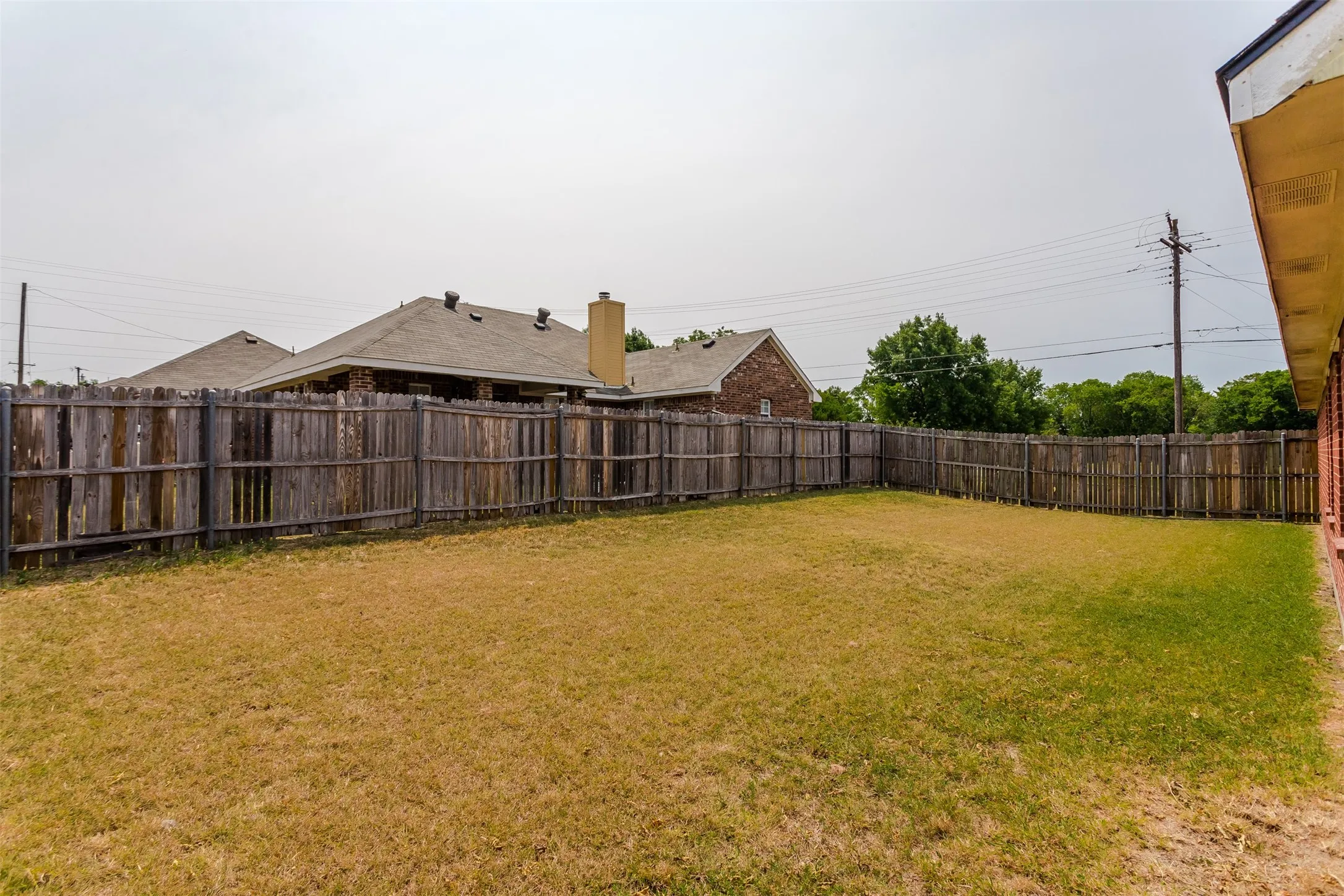 Single Family Residence For Sale in Dallas County , 1015 Balkan Drive, Lancaster, Texas 75134, 4 Bedroom, 2 Bathroom, 2 Garage spaces, 1,747 Sqft, built in 2002, mls#21349933, Real Estate Agent in Lancaster, Homes For Sale in Dallas county, Homes For Sale in Lancaster, Realtor in Lancaster Texas, Real Estate Brokerage Independent Realty Texas, Luminita Cordes Realtor
