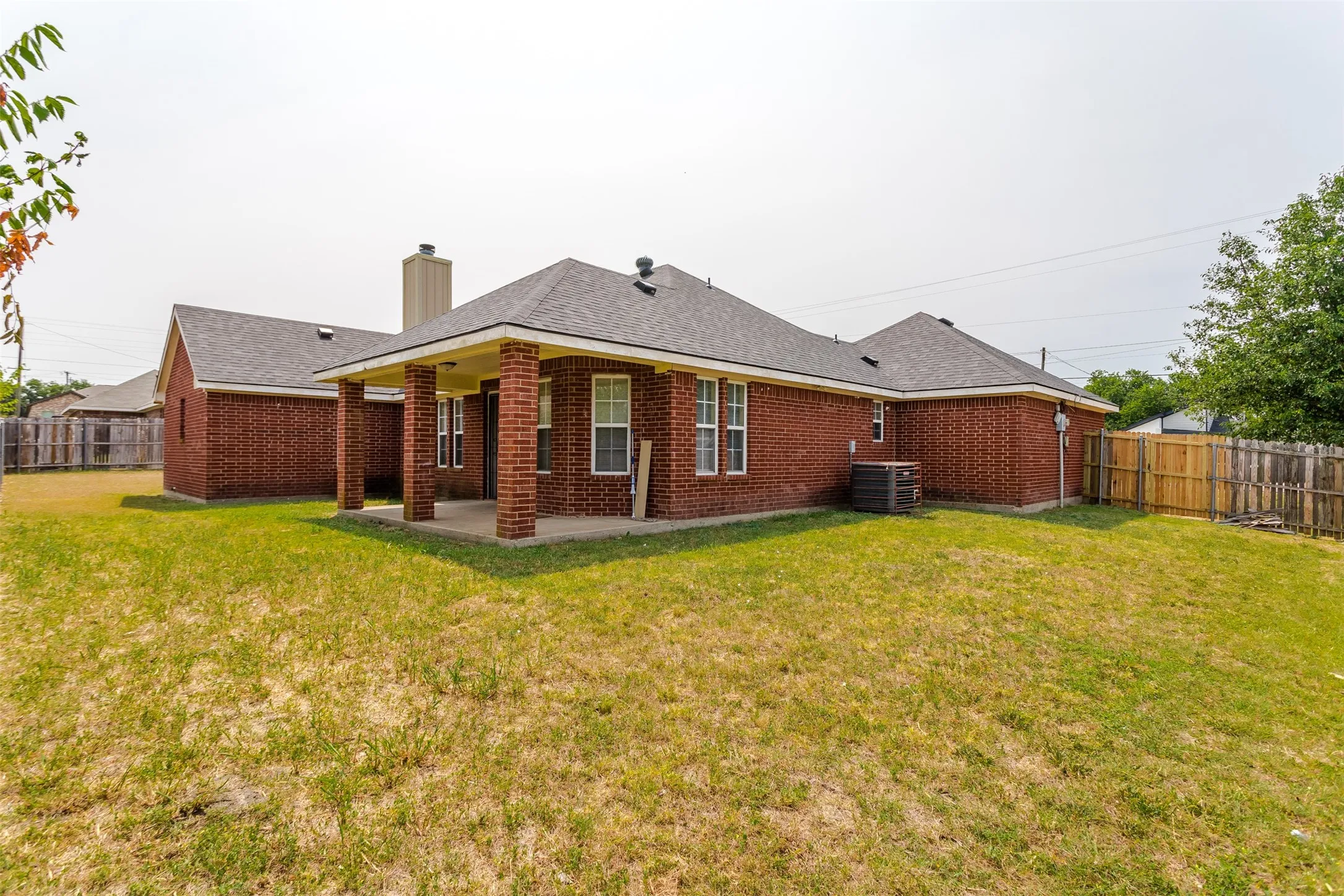 Single Family Residence For Sale in Dallas County , 1015 Balkan Drive, Lancaster, Texas 75134, 4 Bedroom, 2 Bathroom, 2 Garage spaces, 1,747 Sqft, built in 2002, mls#21349933, Real Estate Agent in Lancaster, Homes For Sale in Dallas county, Homes For Sale in Lancaster, Realtor in Lancaster Texas, Real Estate Brokerage Independent Realty Texas, Luminita Cordes Realtor