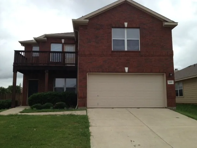 Single Family Residence For Rent in Tarrant County , 1101 Mustang Ridge Drive, Fort Worth, Texas 76052, 3 Bedroom, 2 Bathroom, 2 Garage spaces, 2,258 Sqft, built in 2004, mls#21352590, Real Estate Agent in Fort Worth, Homes For Rent in Tarrant county, Homes For Rent in Fort Worth, Realtor in Fort Worth Texas, Real Estate Brokerage Independent Realty Texas, Luminita Cordes Realtor