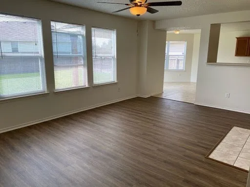 Single Family Residence For Rent in Tarrant County , 1101 Mustang Ridge Drive, Fort Worth, Texas 76052, 3 Bedroom, 2 Bathroom, 2 Garage spaces, 2,258 Sqft, built in 2004, mls#21352590, Real Estate Agent in Fort Worth, Homes For Rent in Tarrant county, Homes For Rent in Fort Worth, Realtor in Fort Worth Texas, Real Estate Brokerage Independent Realty Texas, Luminita Cordes Realtor