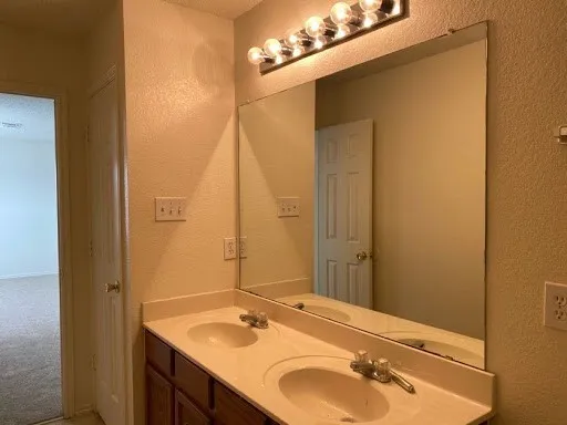 Single Family Residence For Rent in Tarrant County , 1101 Mustang Ridge Drive, Fort Worth, Texas 76052, 3 Bedroom, 2 Bathroom, 2 Garage spaces, 2,258 Sqft, built in 2004, mls#21352590, Real Estate Agent in Fort Worth, Homes For Rent in Tarrant county, Homes For Rent in Fort Worth, Realtor in Fort Worth Texas, Real Estate Brokerage Independent Realty Texas, Luminita Cordes Realtor