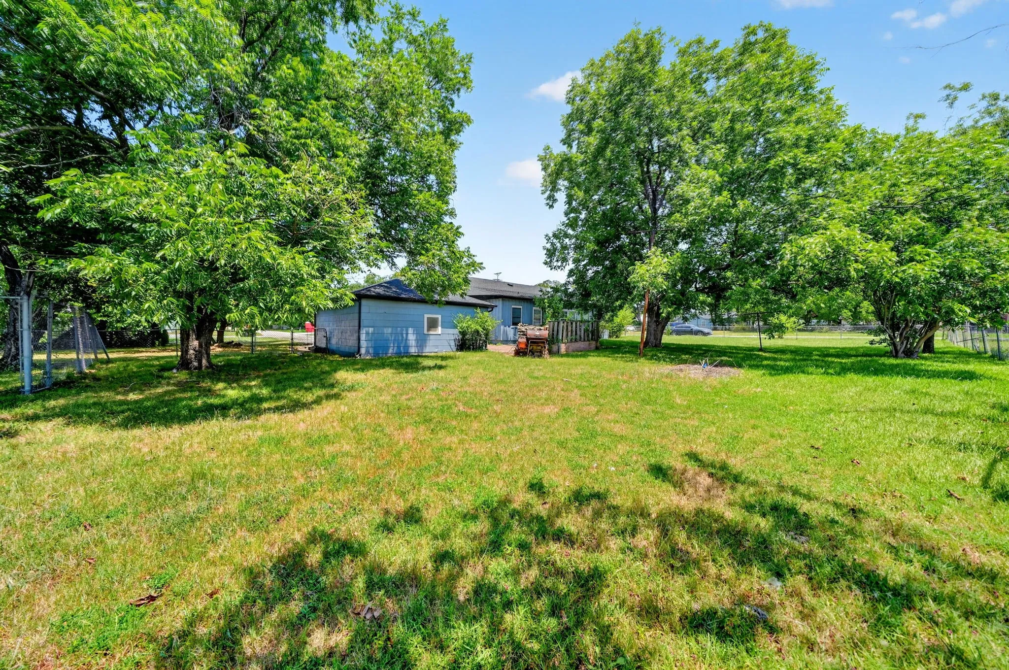 Single Family Residence For Rent in Hunt County , 4603 Lee Street, Greenville, Texas 75401, 4 Bedroom, 2 Bathroom, 2 Garage spaces, 2,657 Sqft, built in 1940, mls#21352574, Real Estate Agent in Greenville, Homes For Rent in Hunt county, Homes For Rent in Greenville, Realtor in Greenville Texas, Real Estate Brokerage Independent Realty Texas, Luminita Cordes Realtor