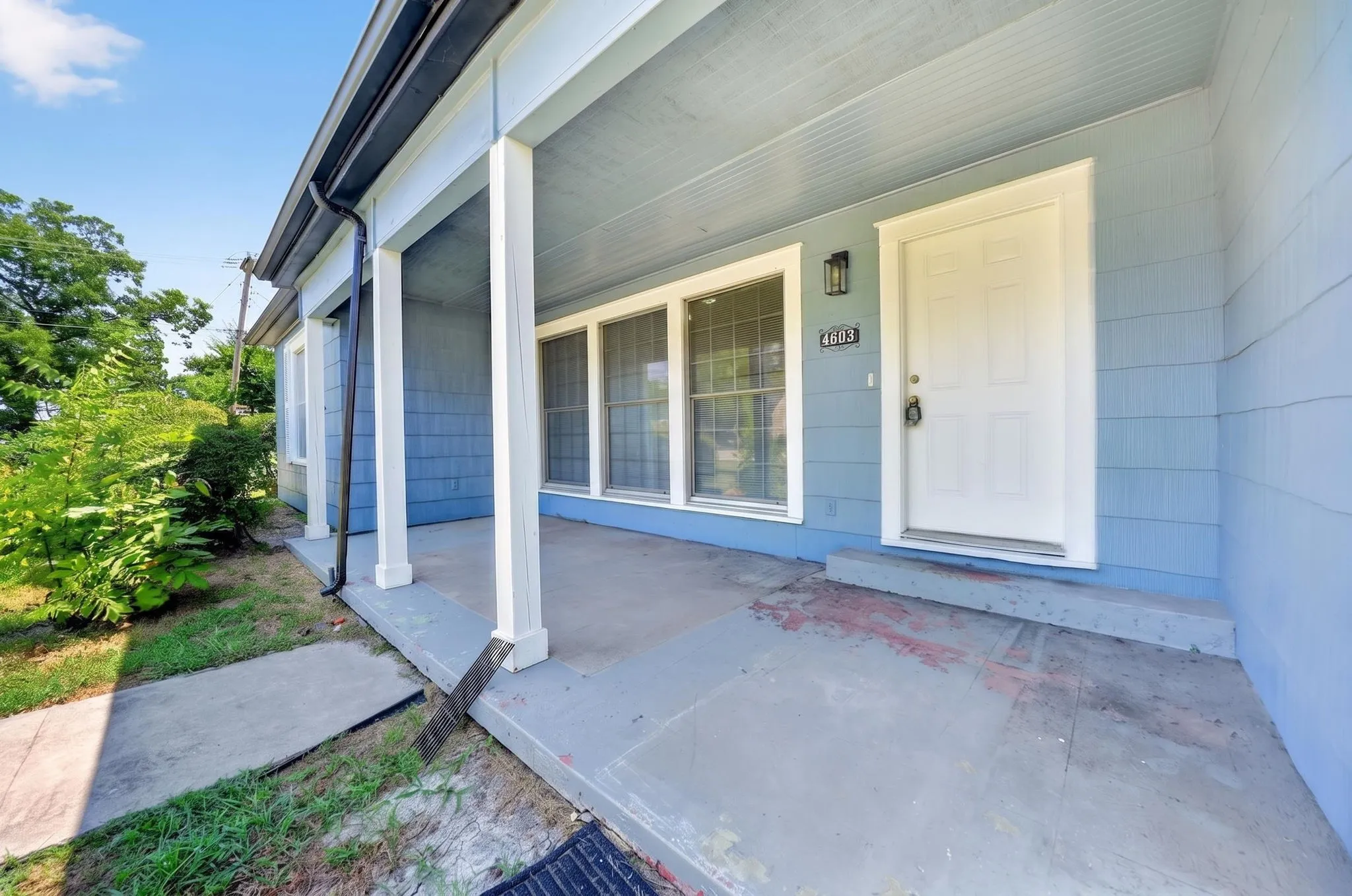 Single Family Residence For Rent in Hunt County , 4603 Lee Street, Greenville, Texas 75401, 4 Bedroom, 2 Bathroom, 2 Garage spaces, 2,657 Sqft, built in 1940, mls#21352574, Real Estate Agent in Greenville, Homes For Rent in Hunt county, Homes For Rent in Greenville, Realtor in Greenville Texas, Real Estate Brokerage Independent Realty Texas, Luminita Cordes Realtor
